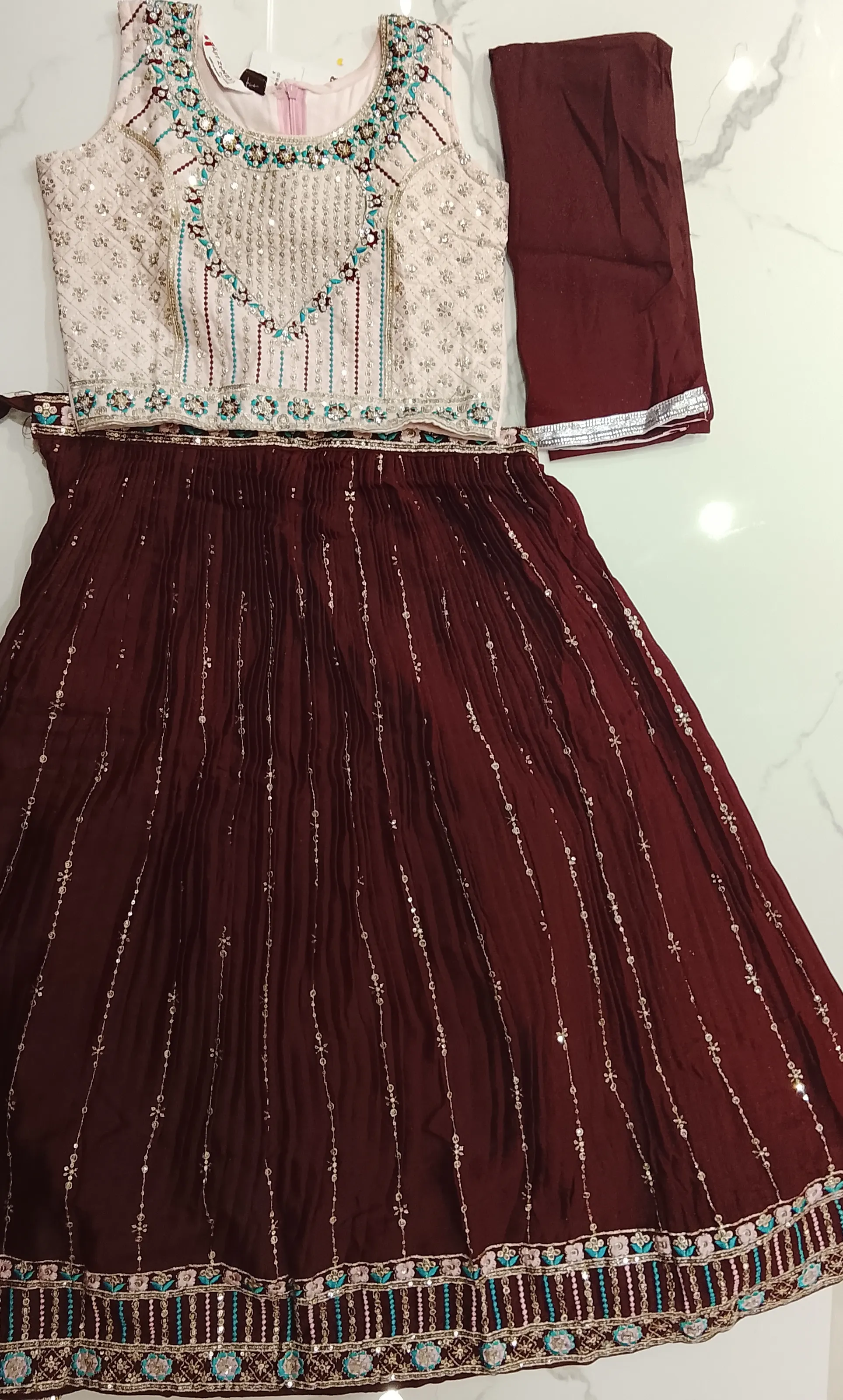 The Mirror Story Lehenga Choli 041 view 2