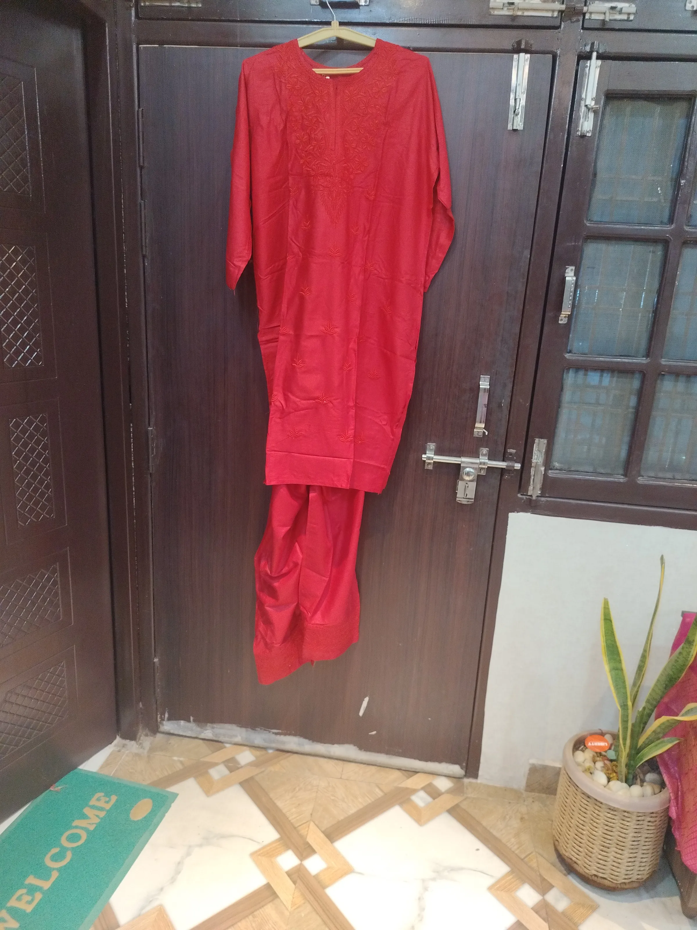 Traditional  Embroidery Kurta Set view 2