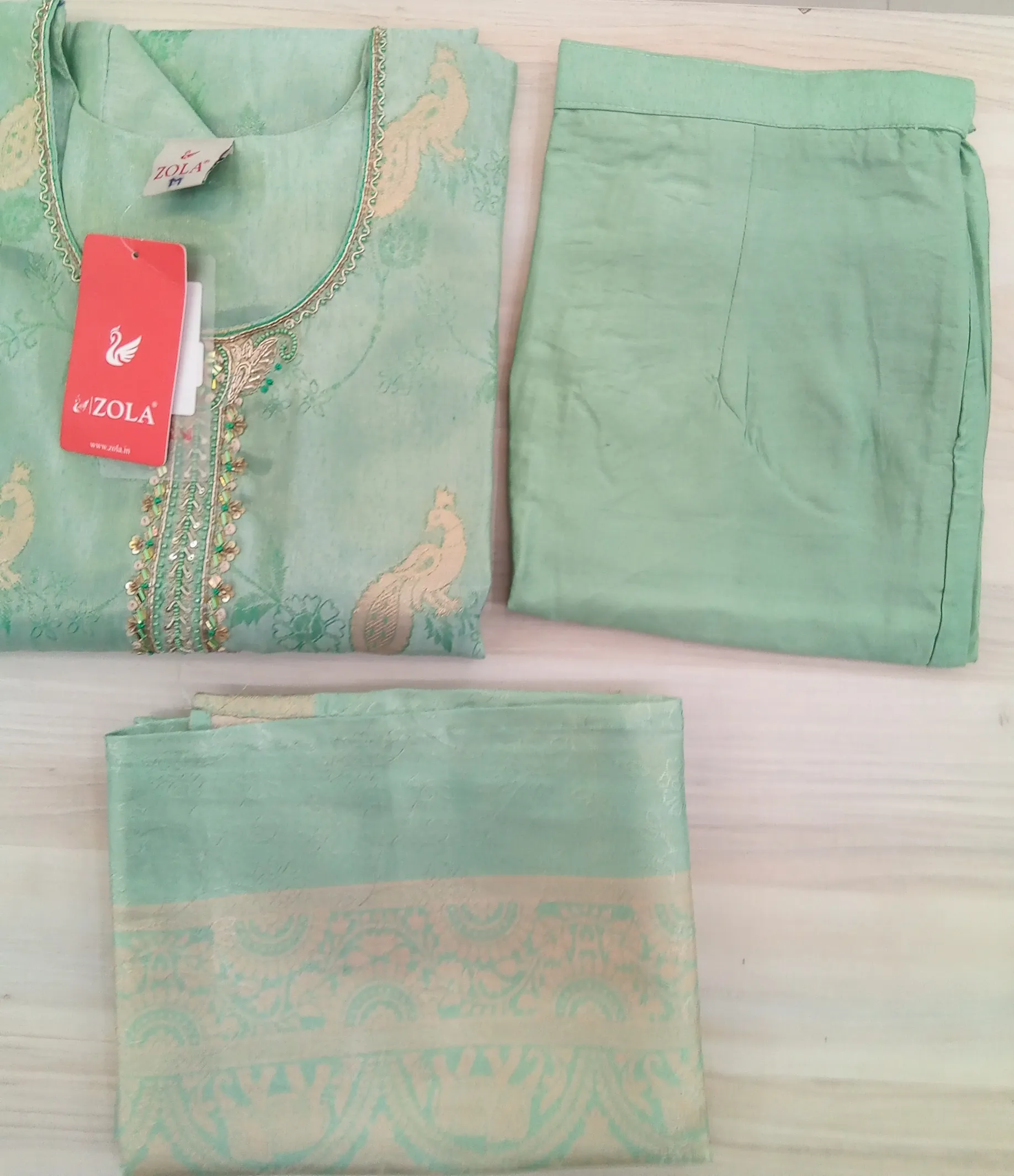 Zola Churidar Set view 3