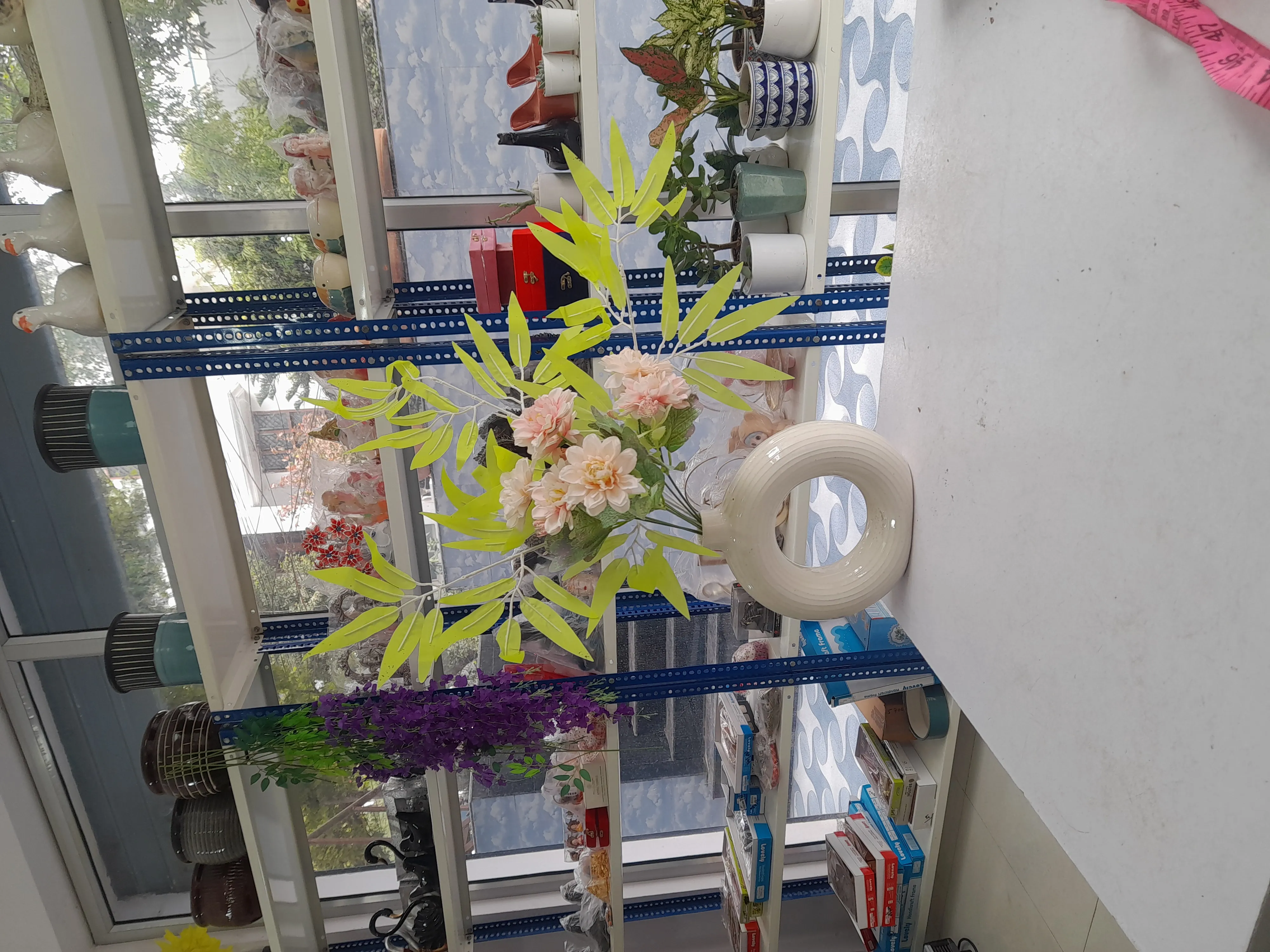 Floral arrangement Without Vase view 2