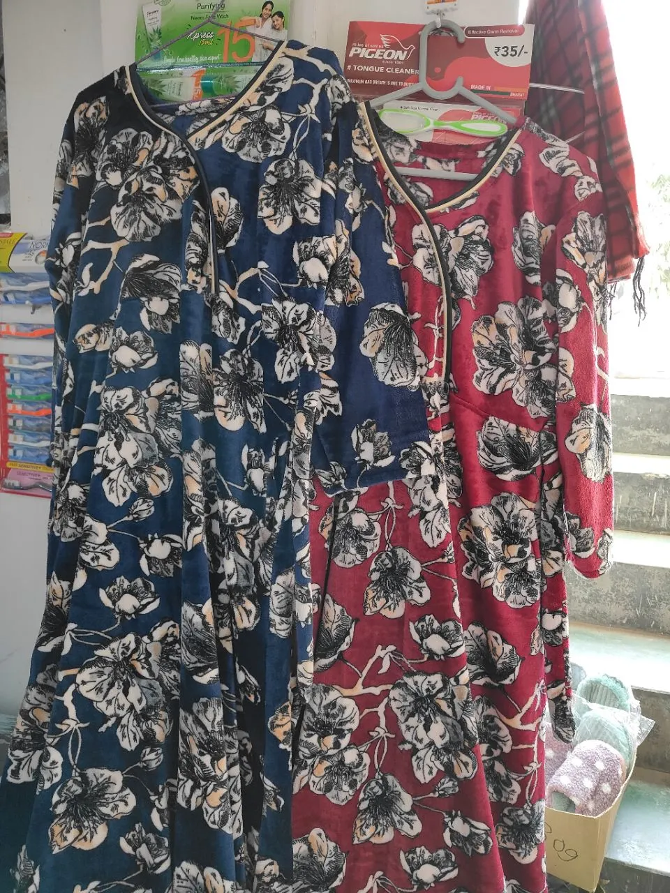 Ladies Woolen Kurti Pant Set view 4
