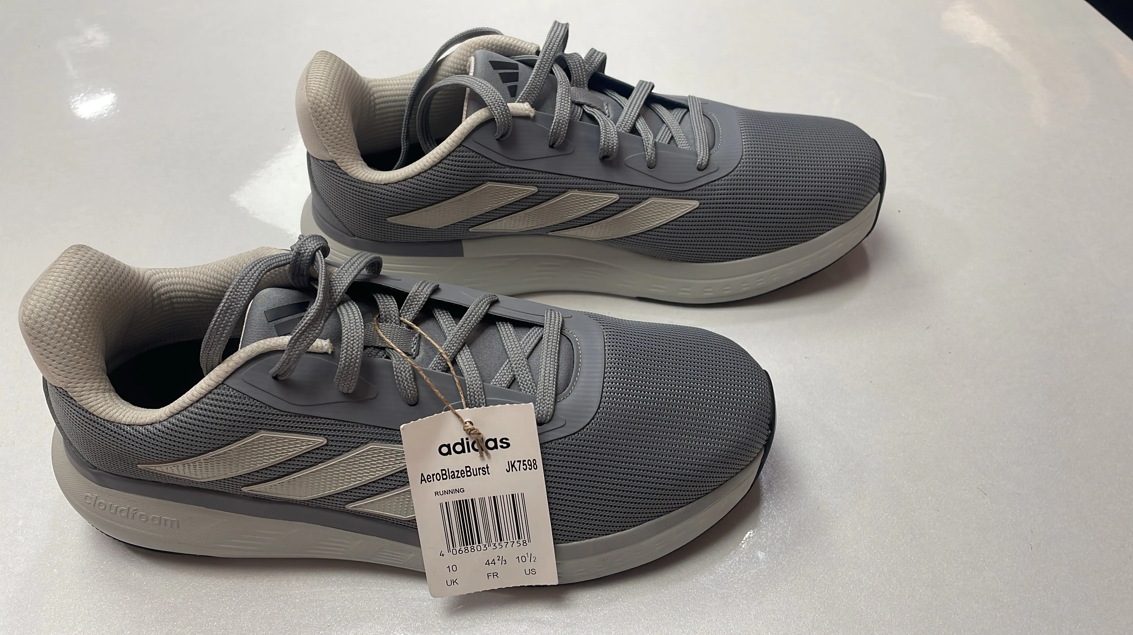 Adidas AeroBlazeBurst view 3