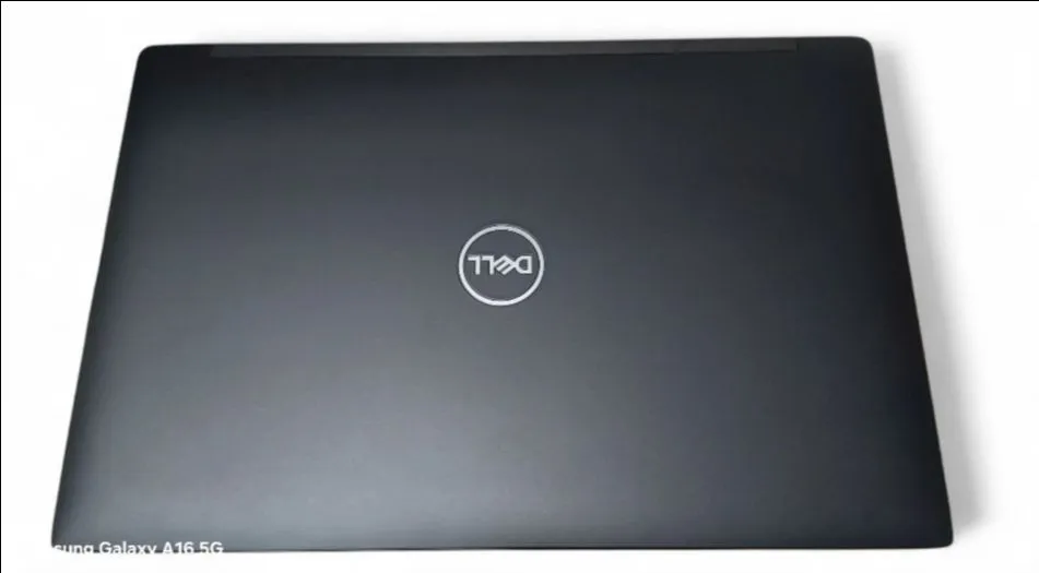 Dell Latitude 7490 view 2