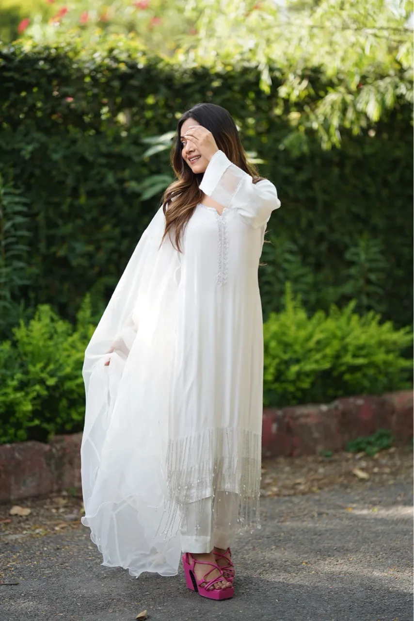 ‘Hoor’ suit set - White view 3