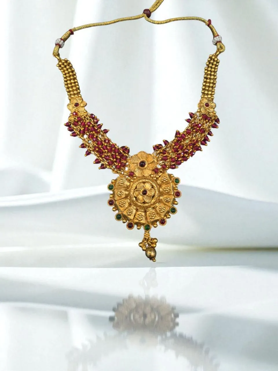 Antique Gold Traditional Necklace view 3