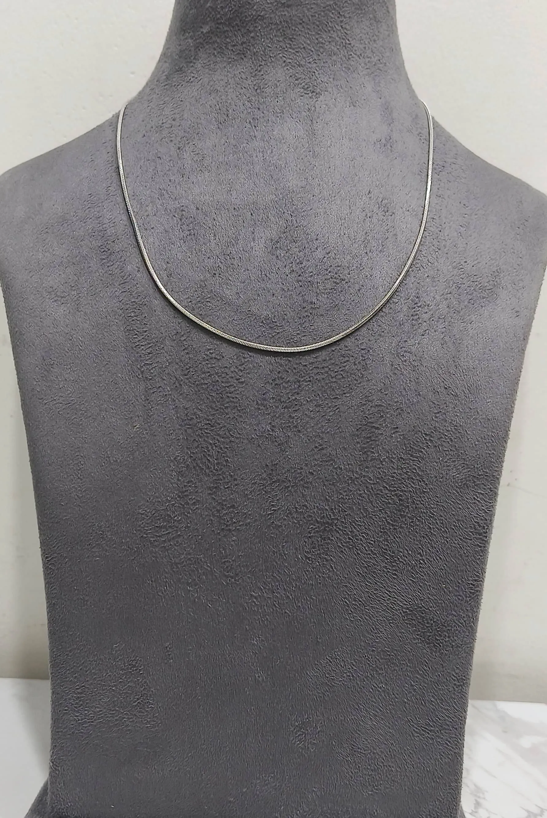 Silver Neck Chain (AVSCH-17) view 3