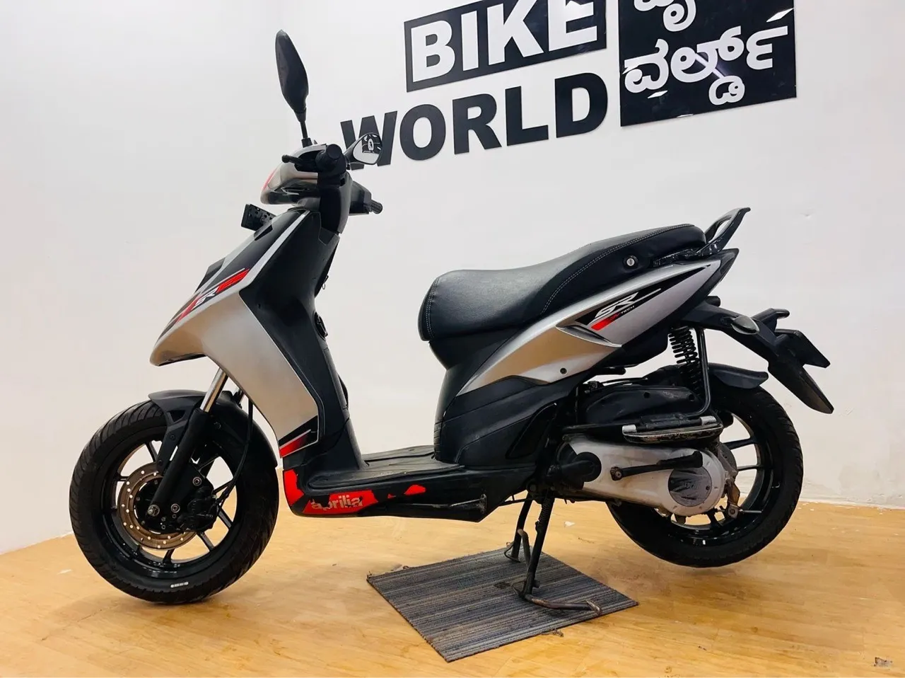 Aprilia SR 125/2021 Model view 3