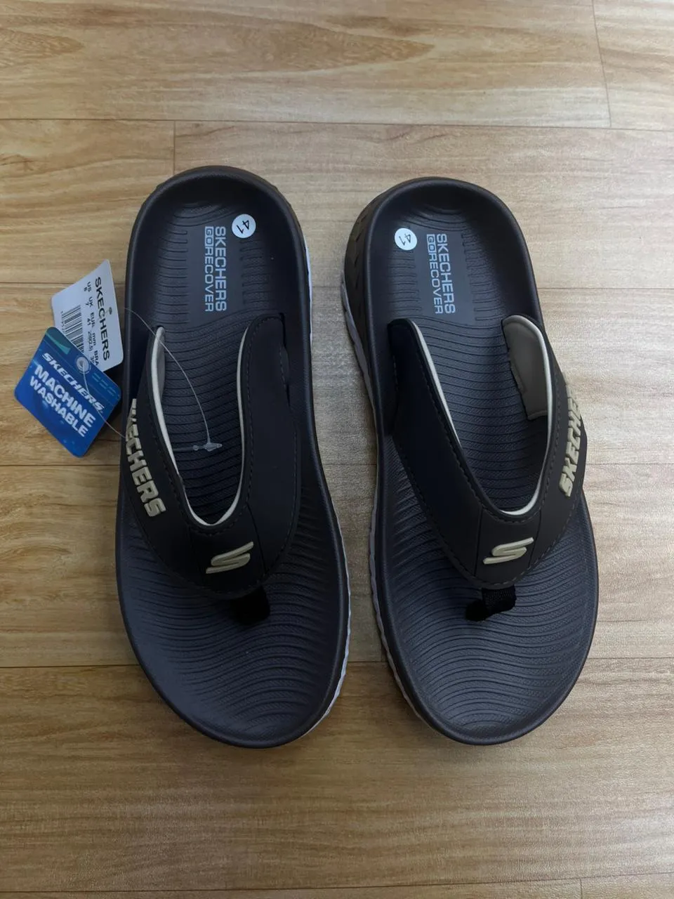 Skechers Go BeCovers Sandals view 2