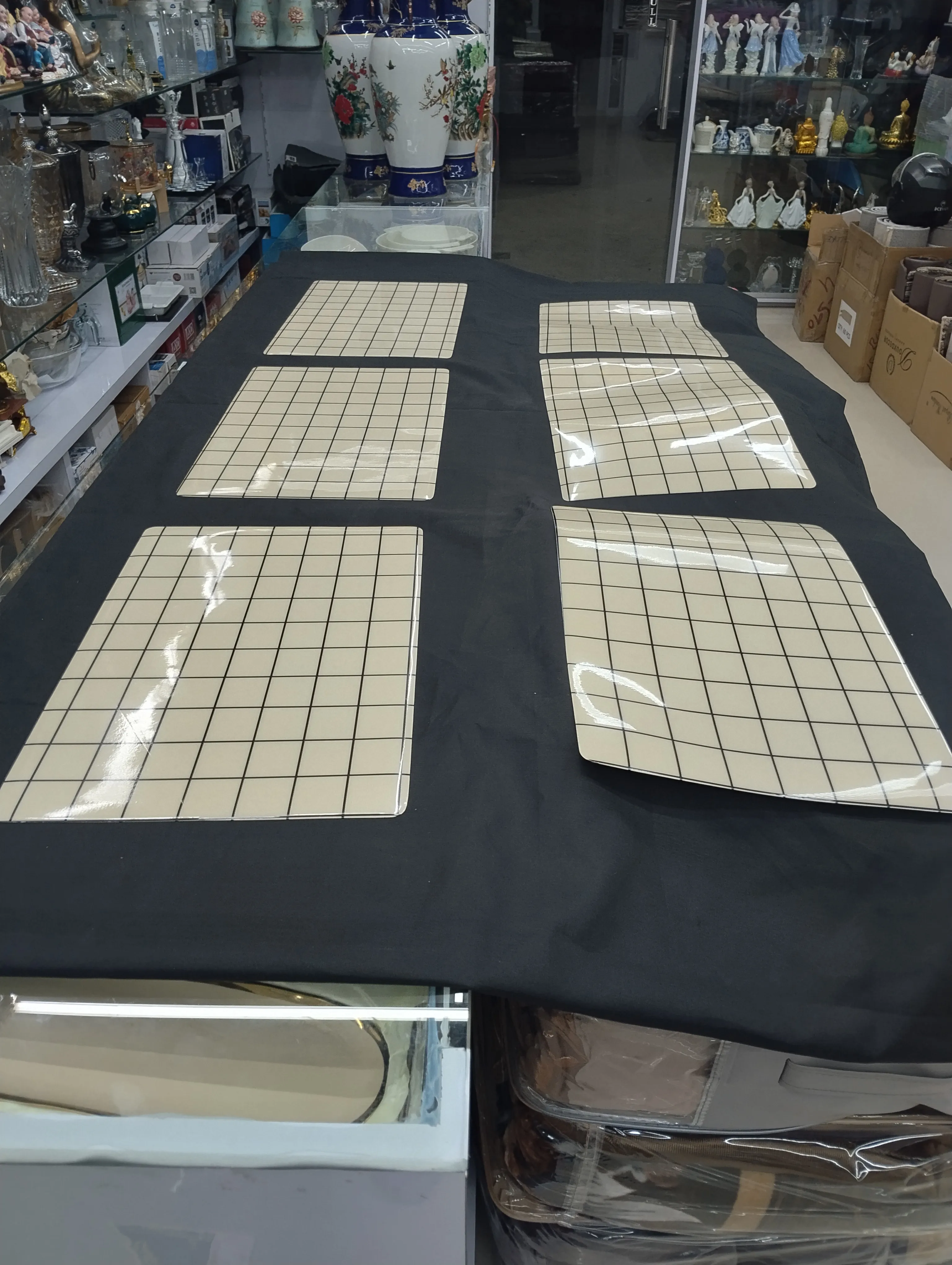Check Design Dining Table Mats view 2