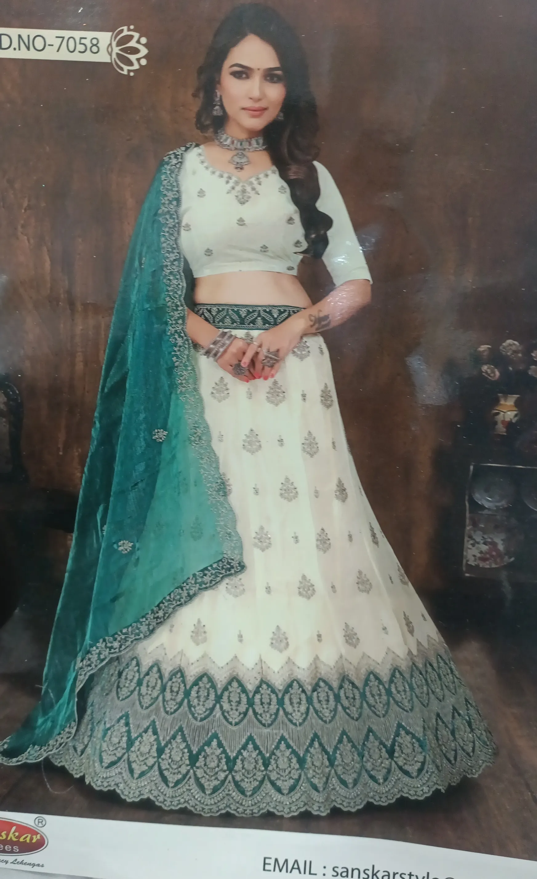 Lehenga Choli view 2