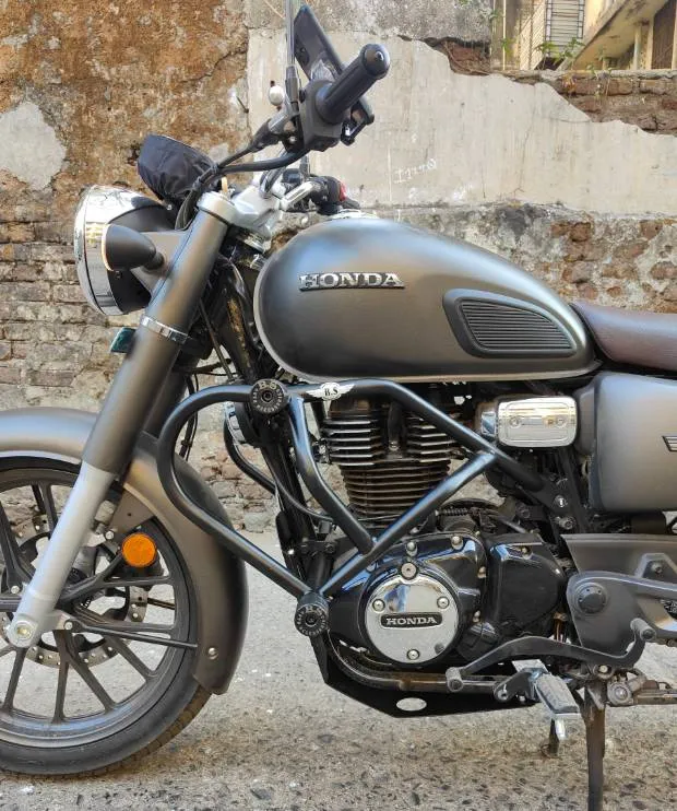 Bs auto  CRASH GUARD SLIDER FOR NEW HONDA CB 350 & H’NESS STAINLESS STEEL BLACK POWDER COATED. view 2