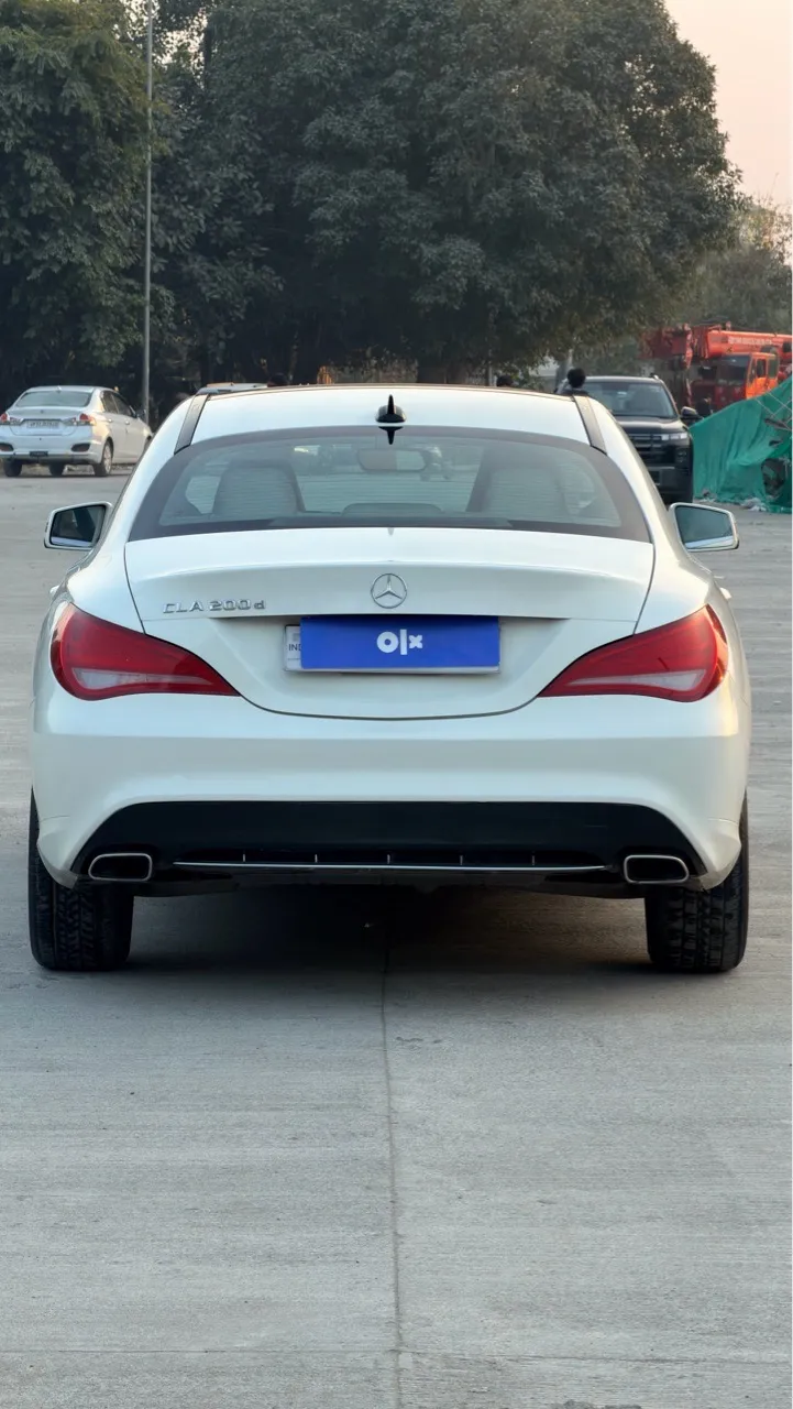 Mercedes-Benz CLA-Class view 4