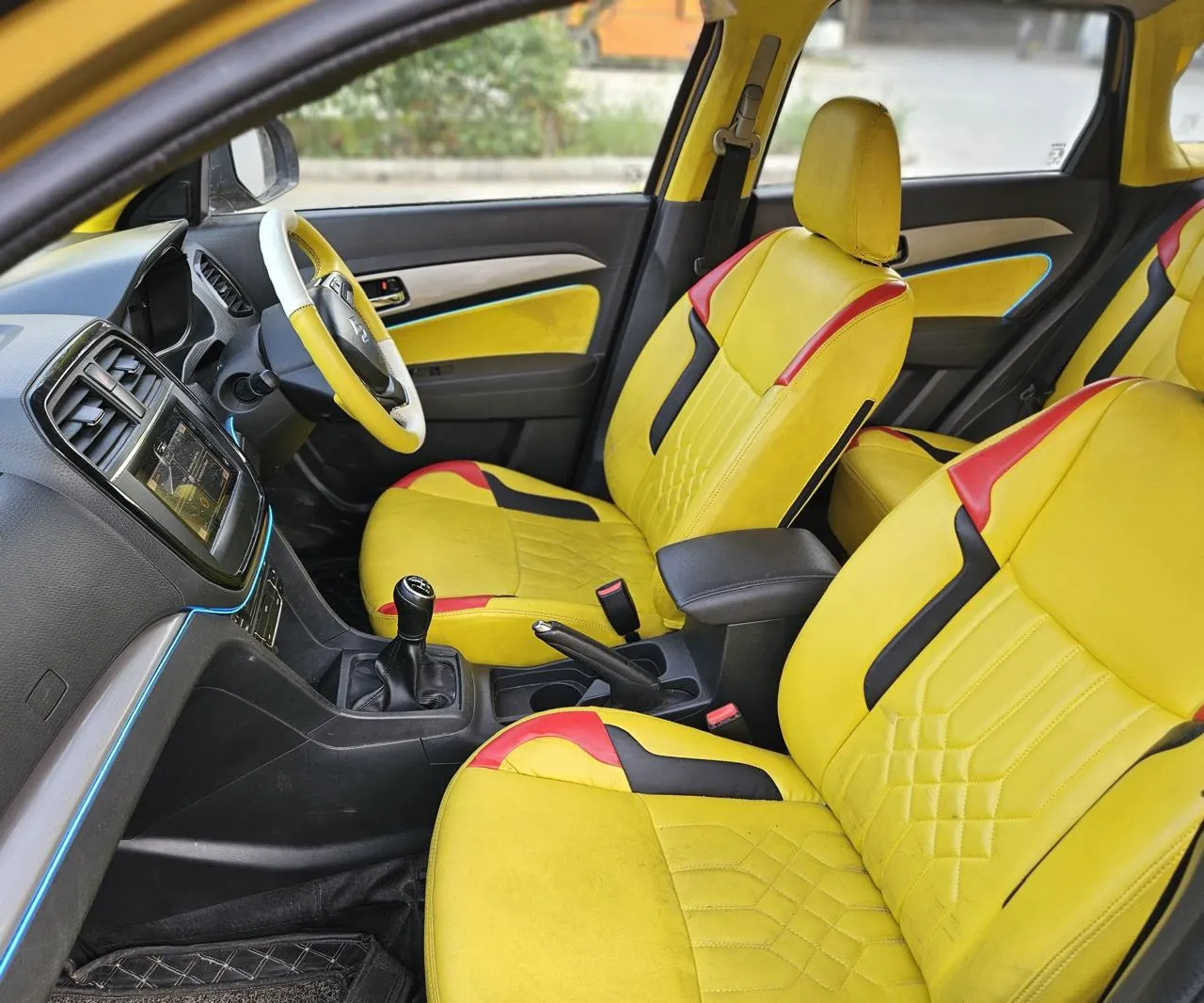 Compact SUV Rental view 4