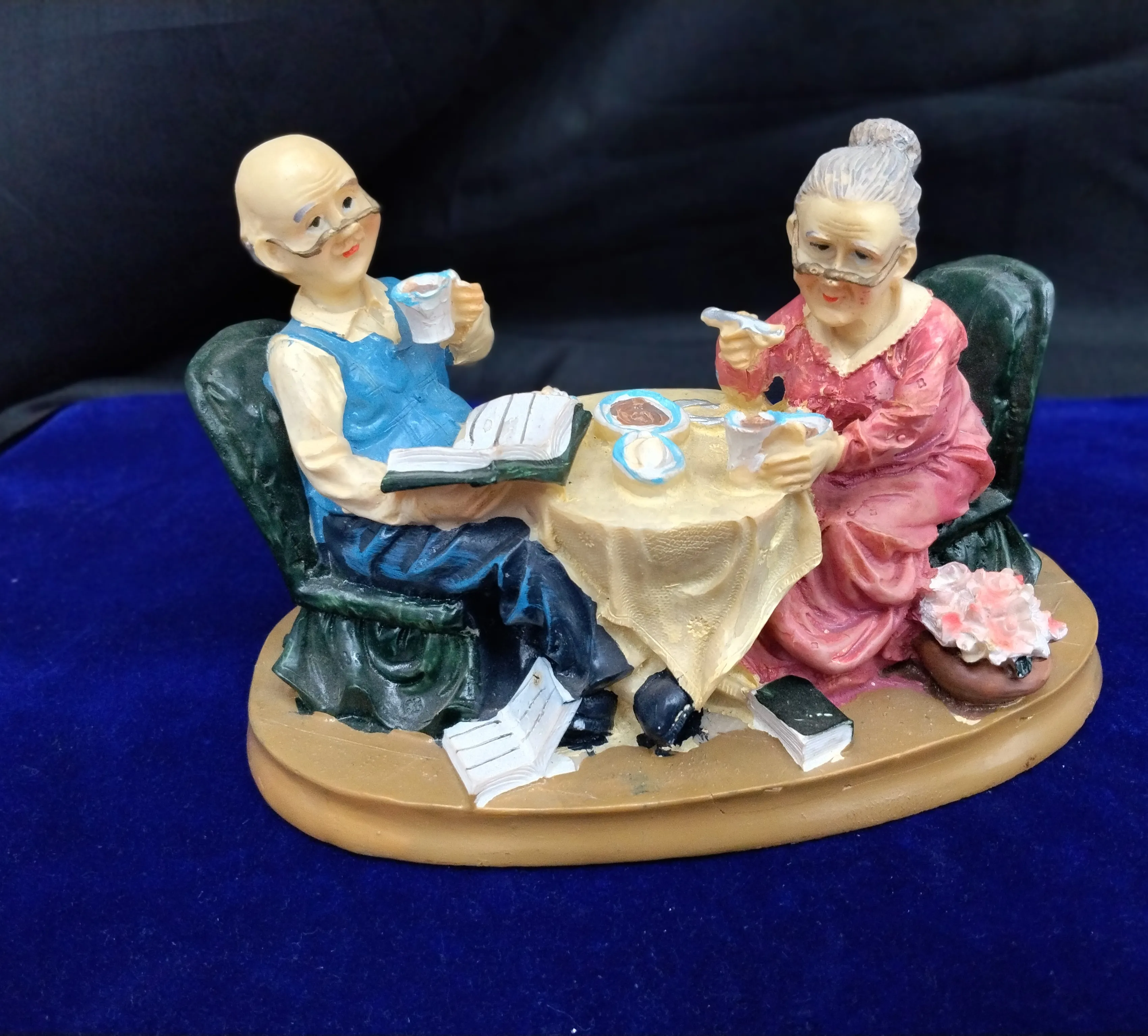 Elderly Couple Figurine view 2