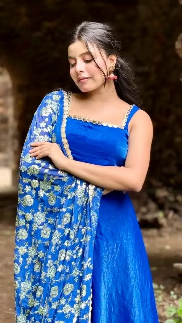 'Ayina' Suit Set - Royal Blue