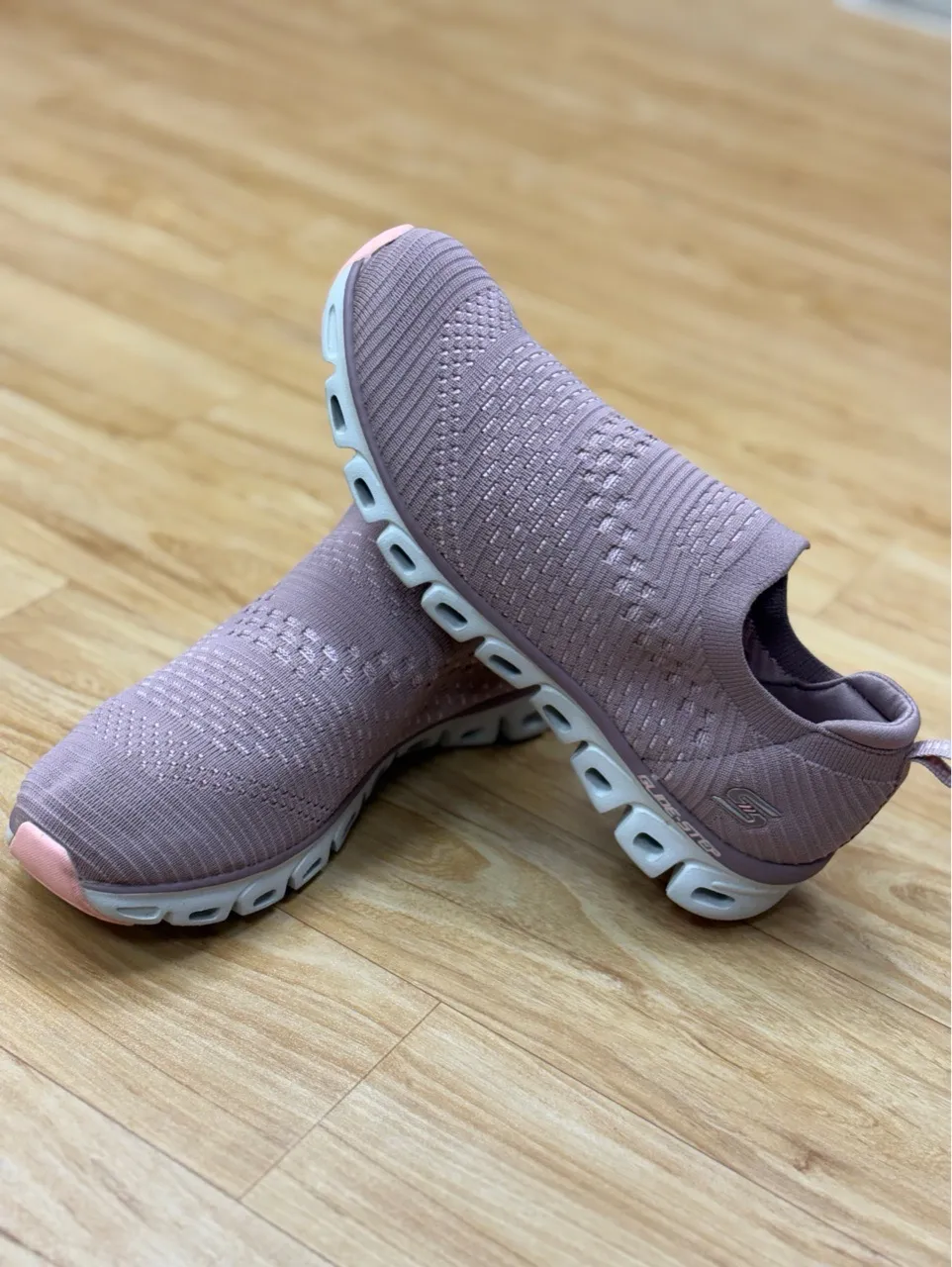 Sketchers Shoes. view 3