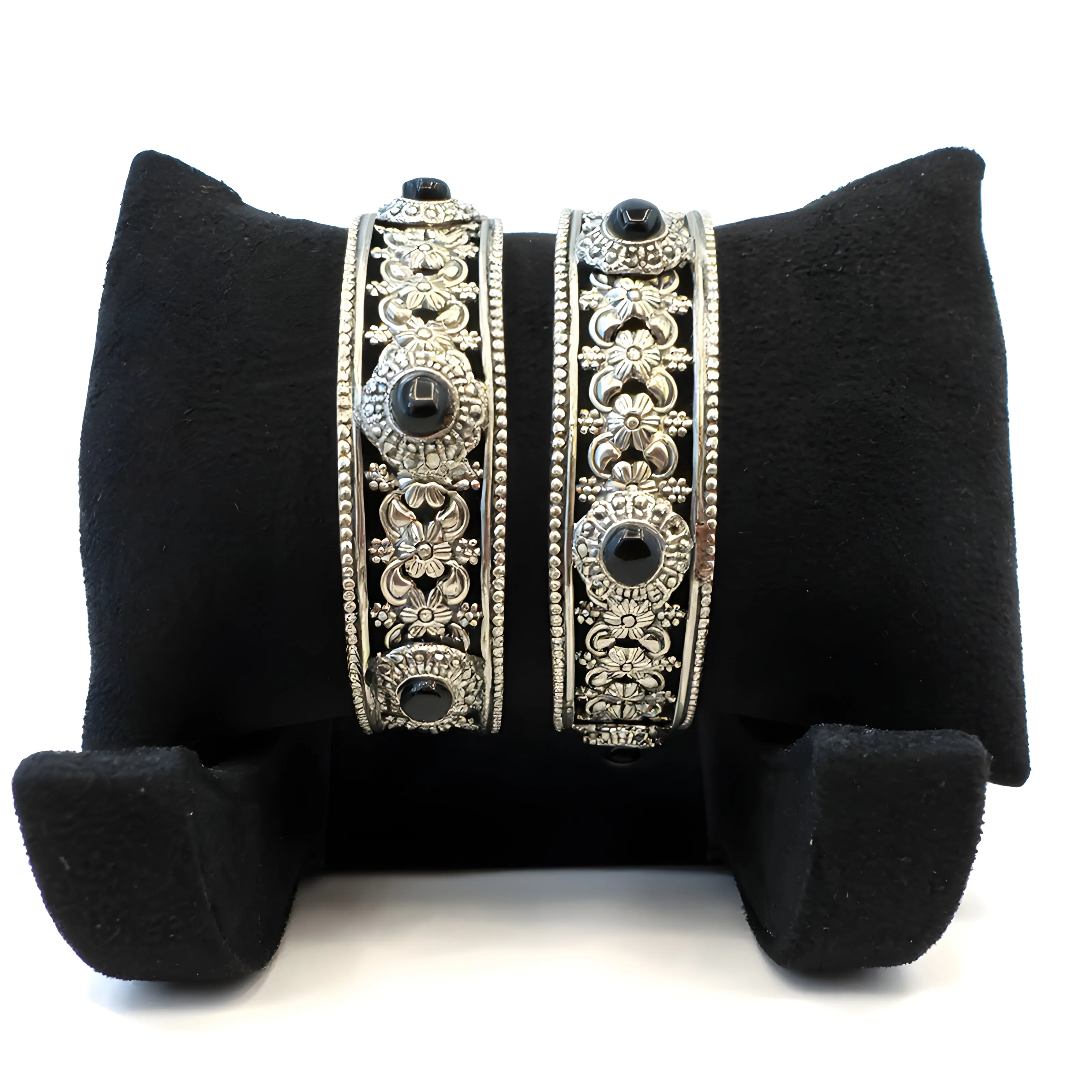 Vintage Silver Bangle Set view 2