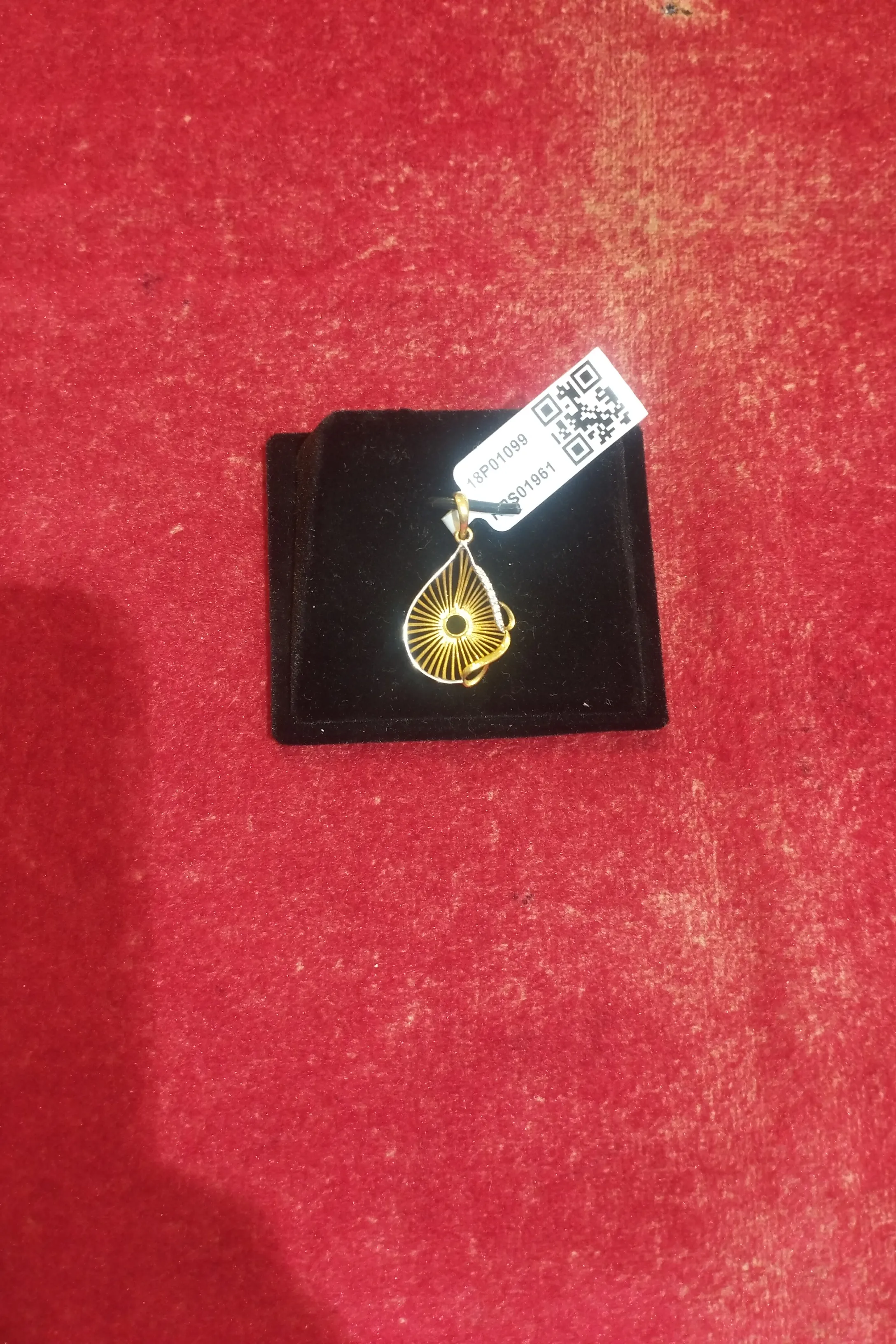 Gold Pendant view 2