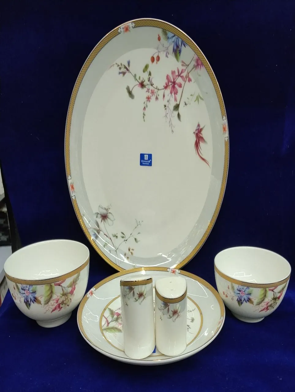 Floral and Golden Dinner Set view 2