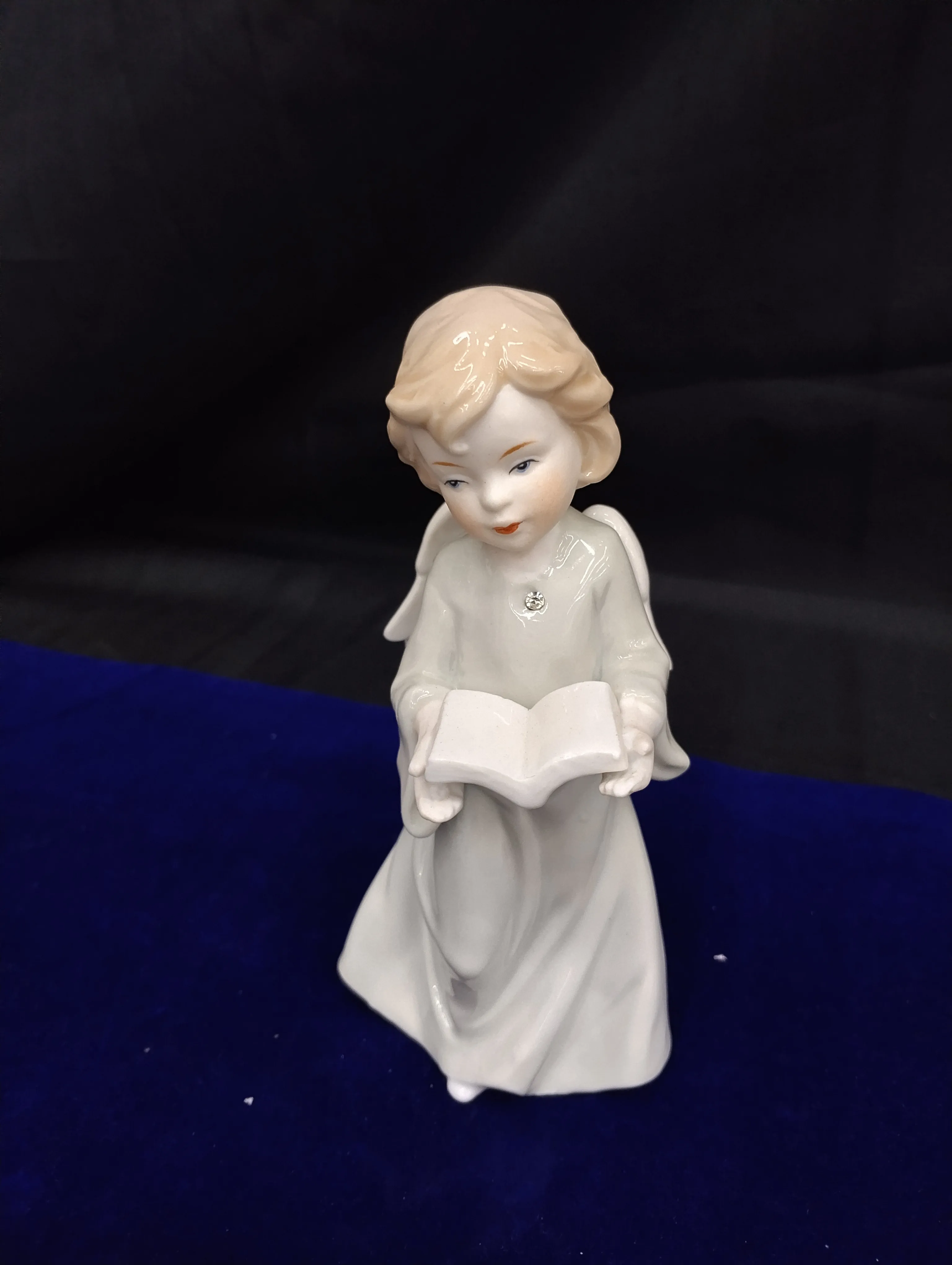 Porcelain Reading Girl Figurine view 2
