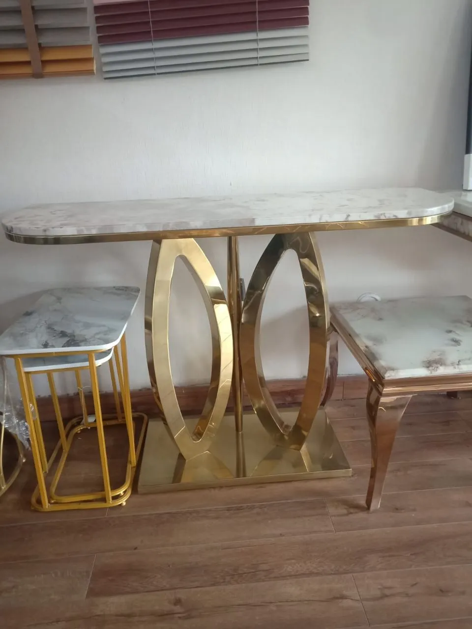 Console Side Table With Marble view 2