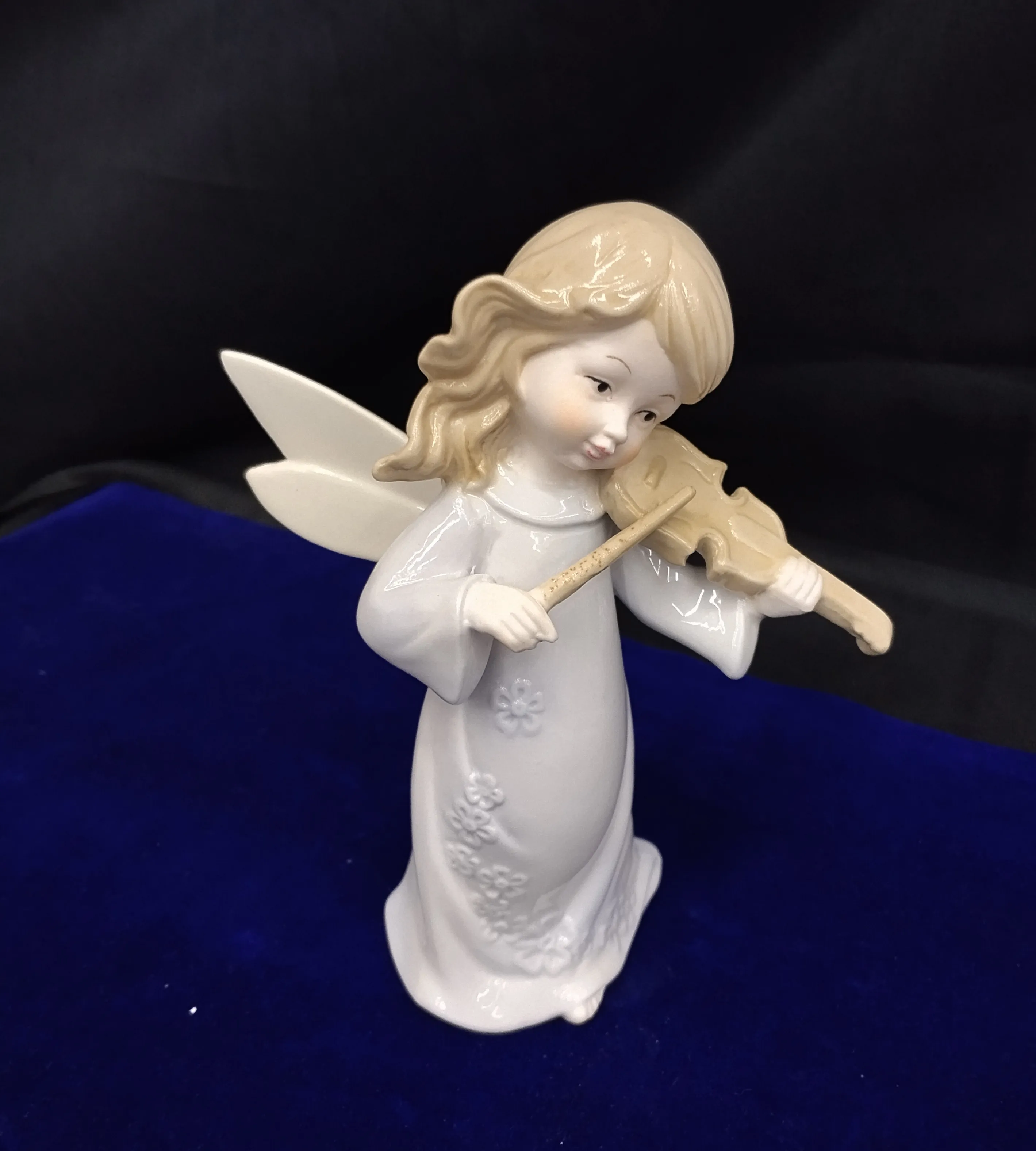 Angel Figurine with Violin view 2