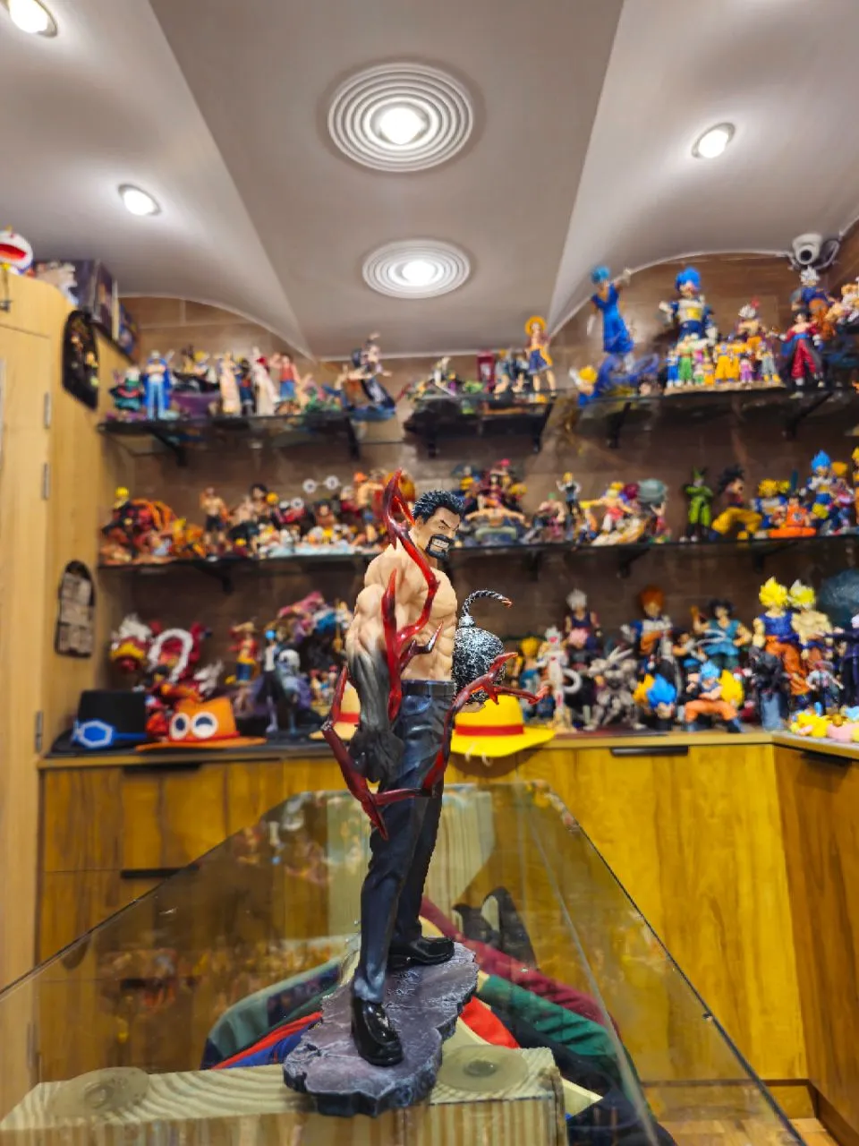 Monkey D. Garp Figure – One Piece (Hero of the Marines Ver.) view 4