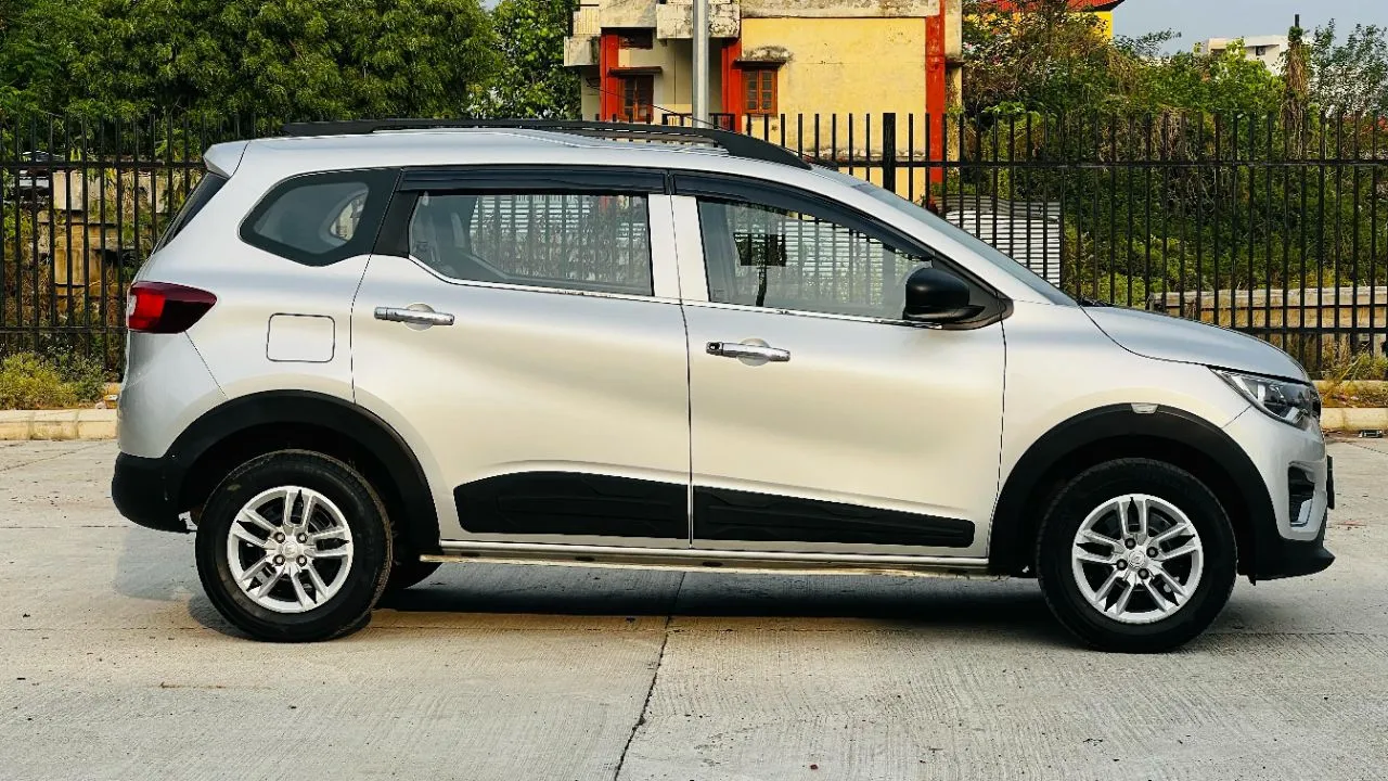 Renault Triber view 5