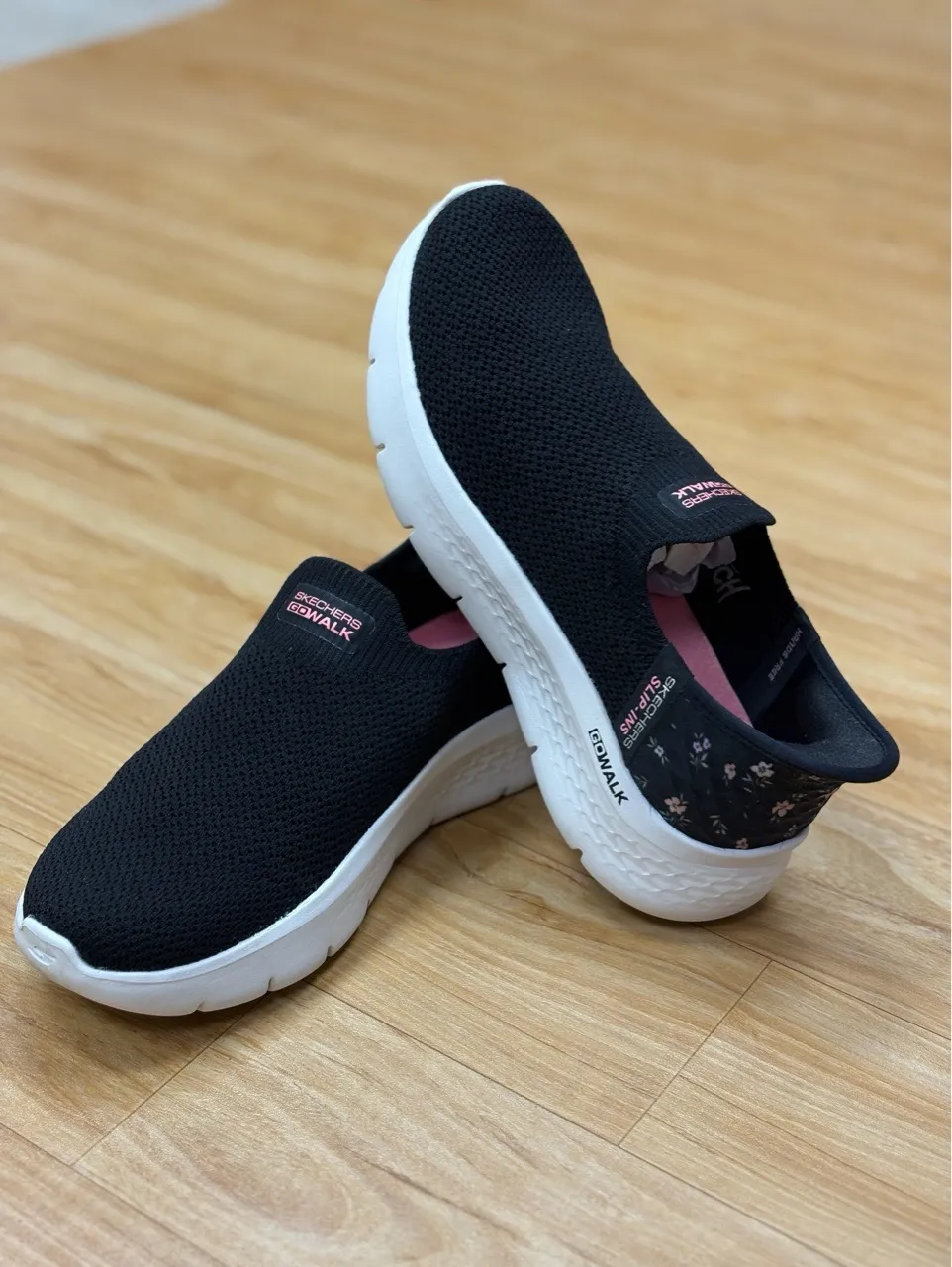 Skechers GOwalk view 3