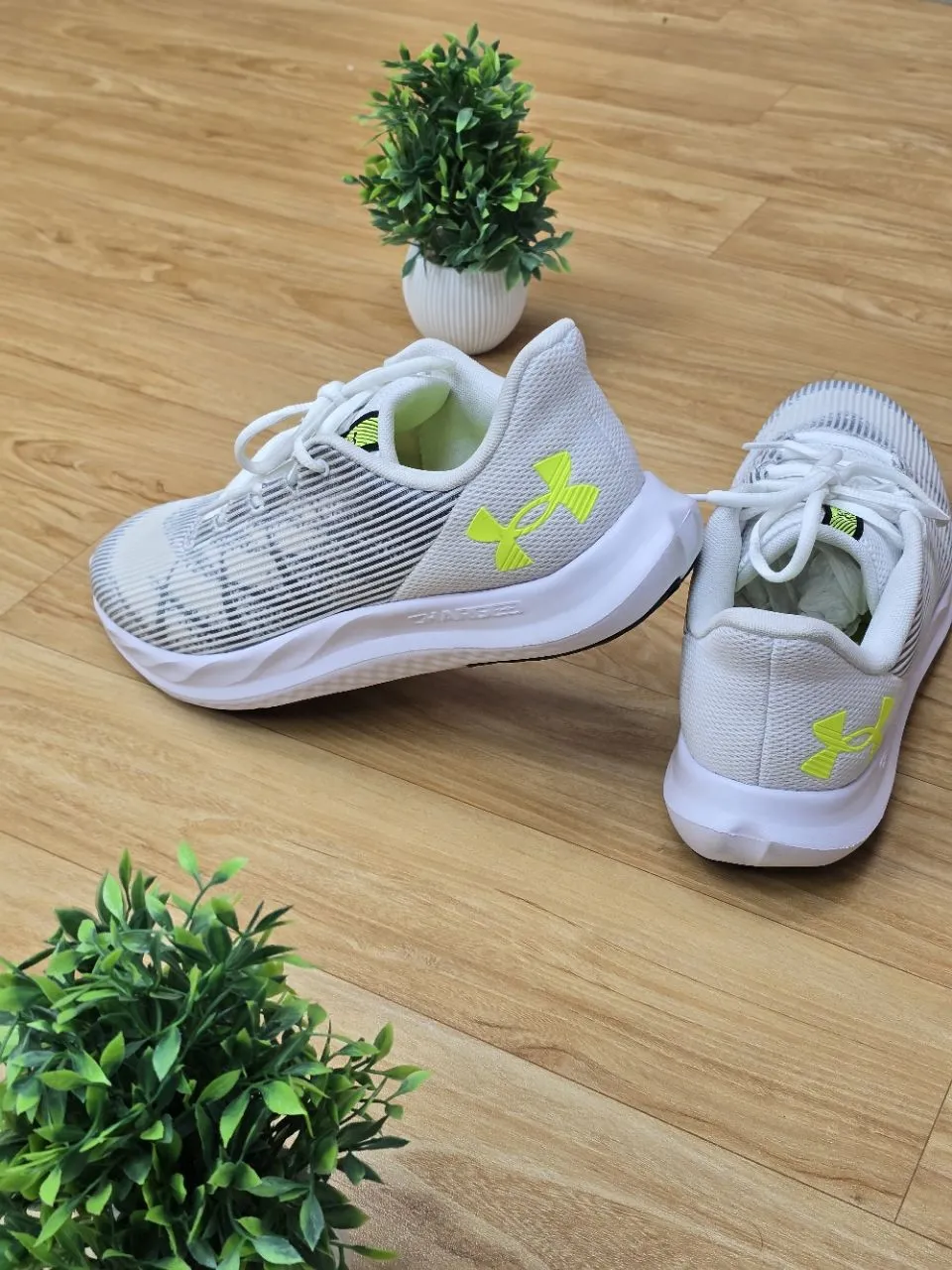 Under Armour Mens Athletic shoes view 4