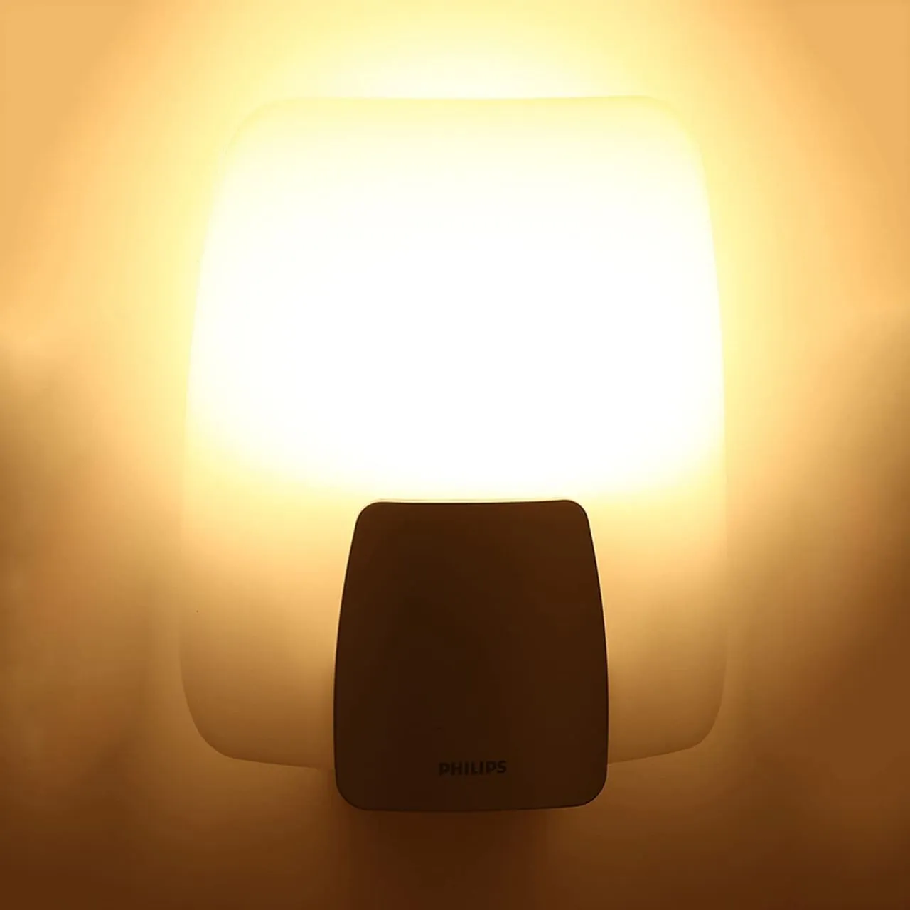 Philips Comet 30575 Wall Light view 3