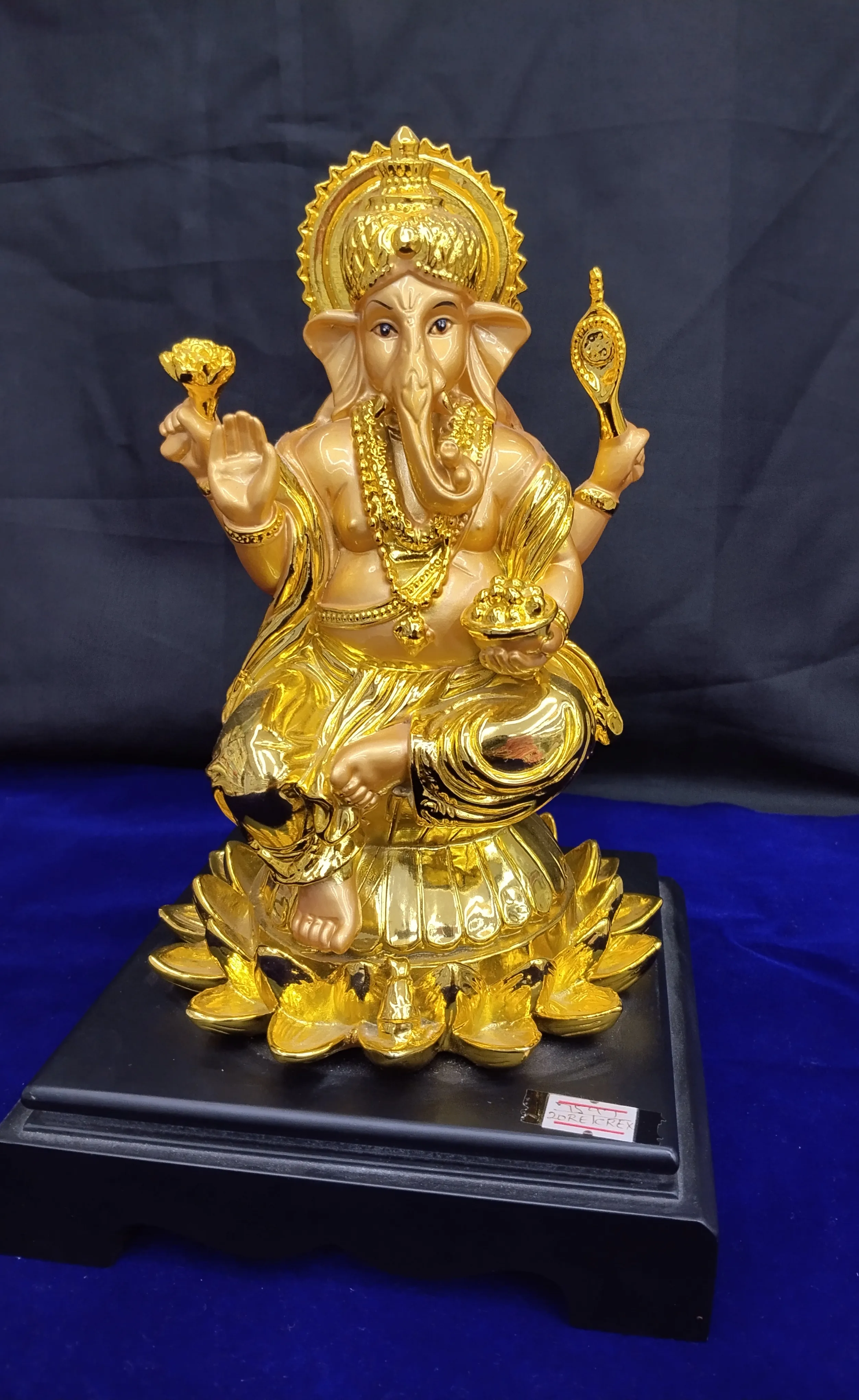 Ganesh Idol On Lotus view 2