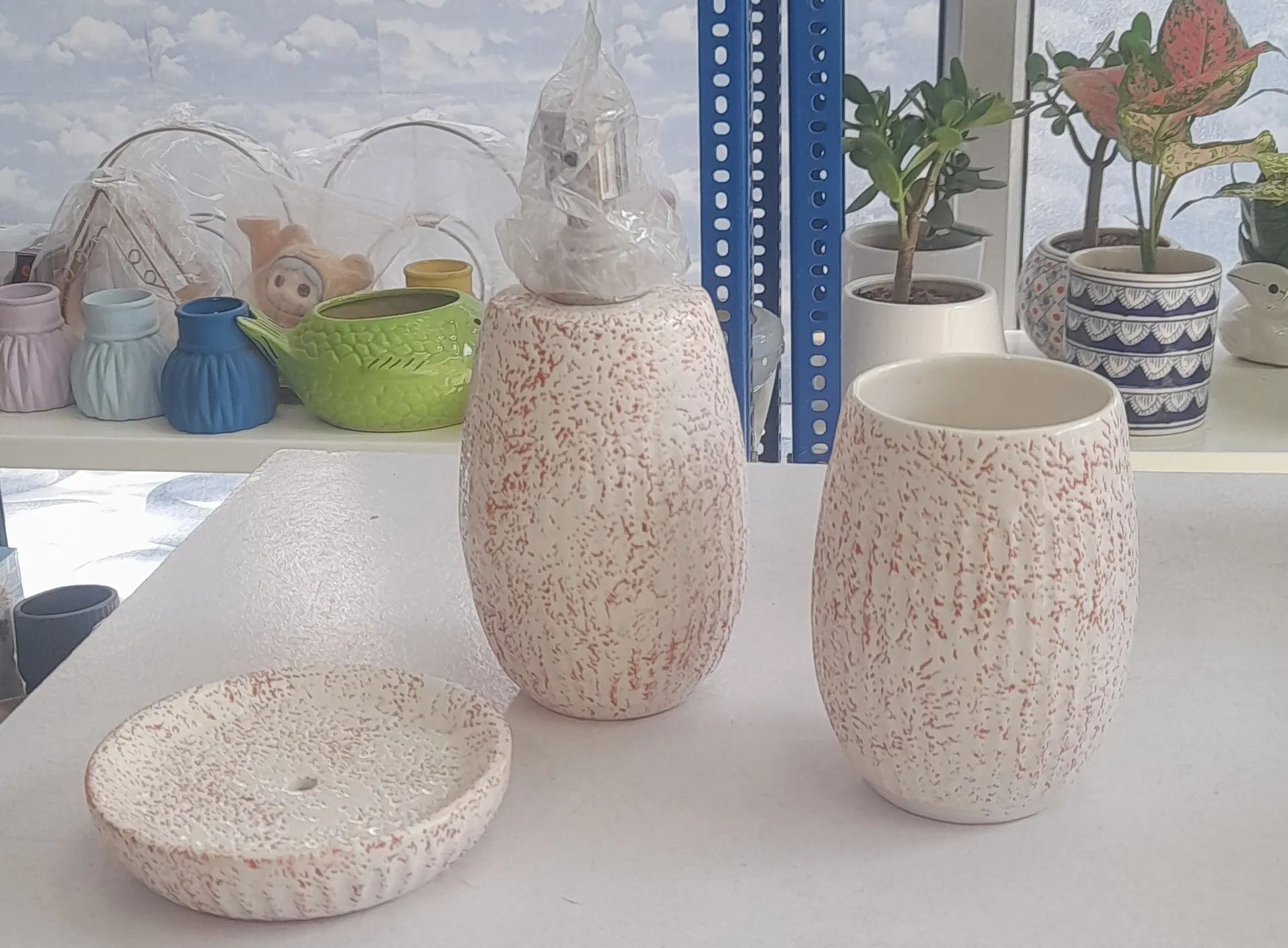 Ceramic Bath Accessory Set Of 3 Nos view 2