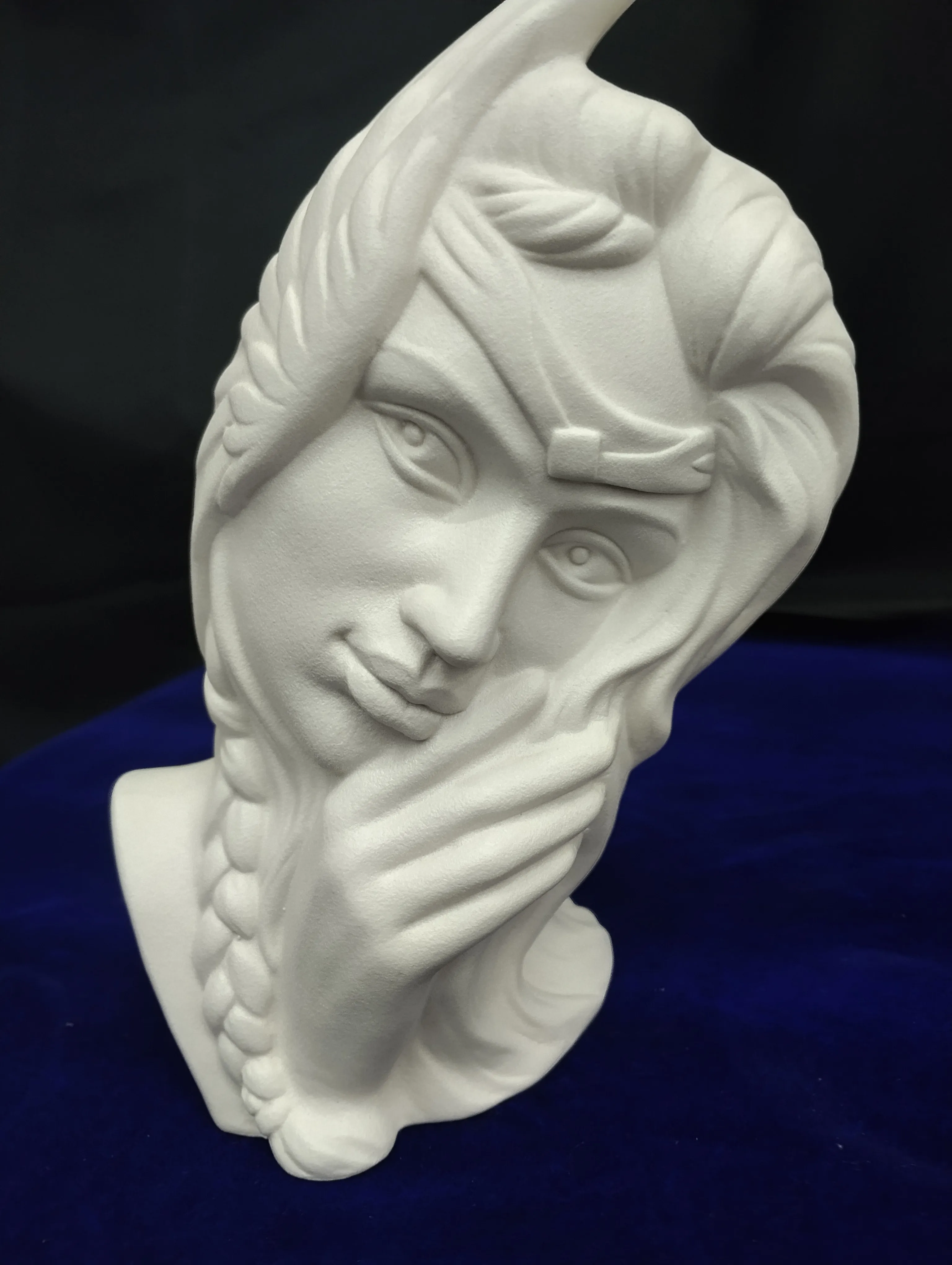 Elegant Face Sculpture view 2