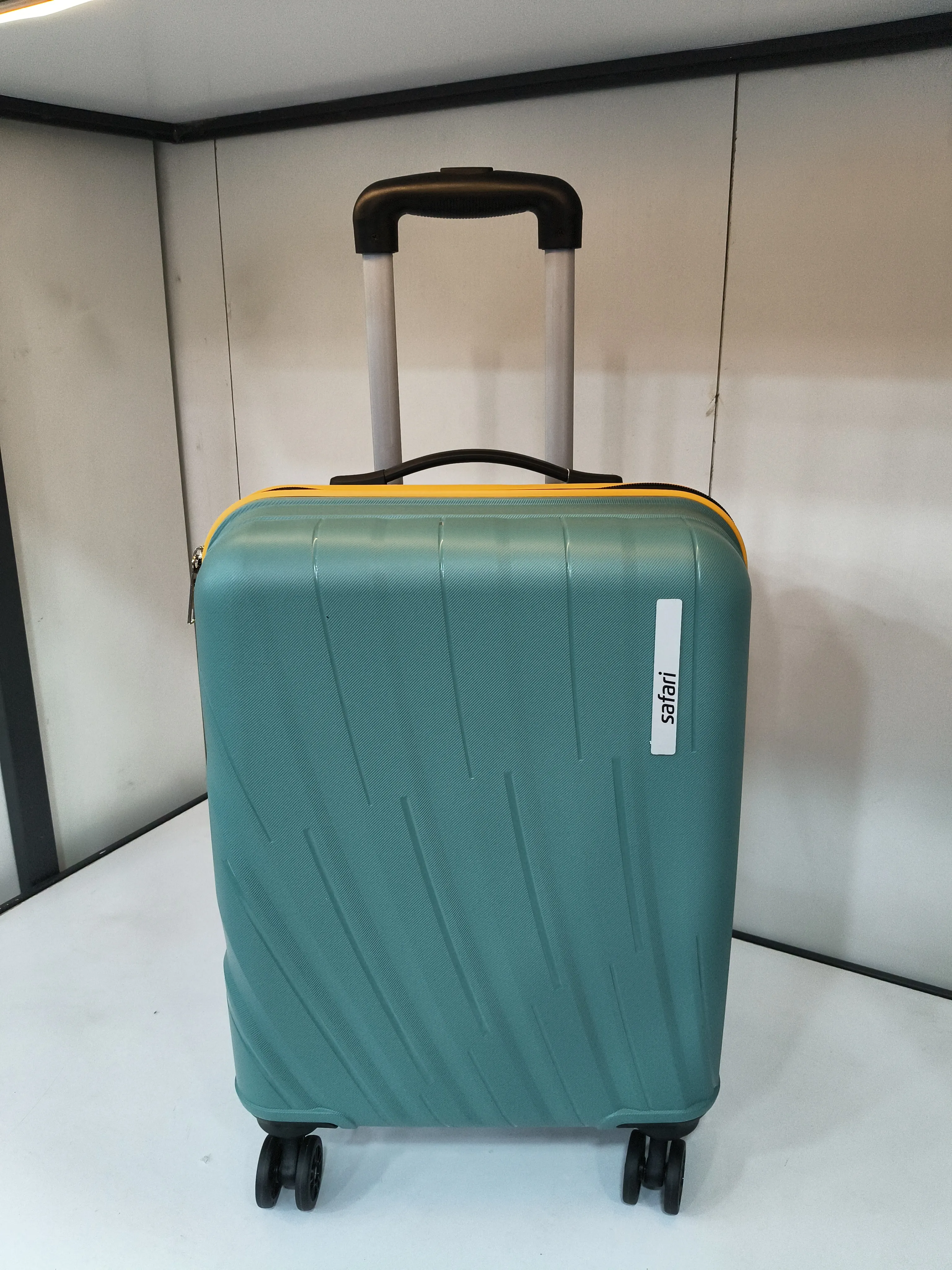 Safari Trolley Suitcase Cabinet Size With 5 Years Replacement Warranty view 2