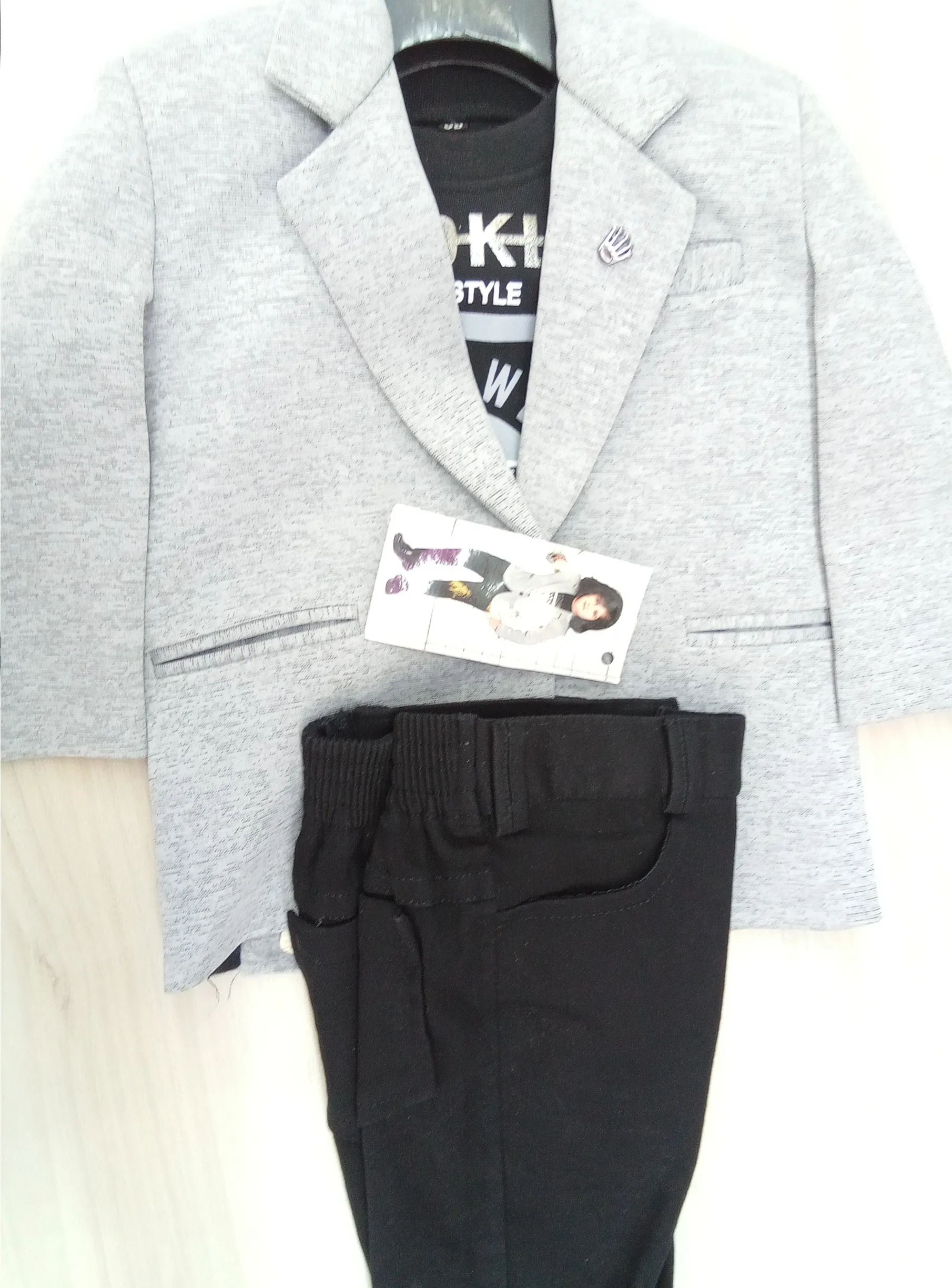 Boys Formal Suit: view 3