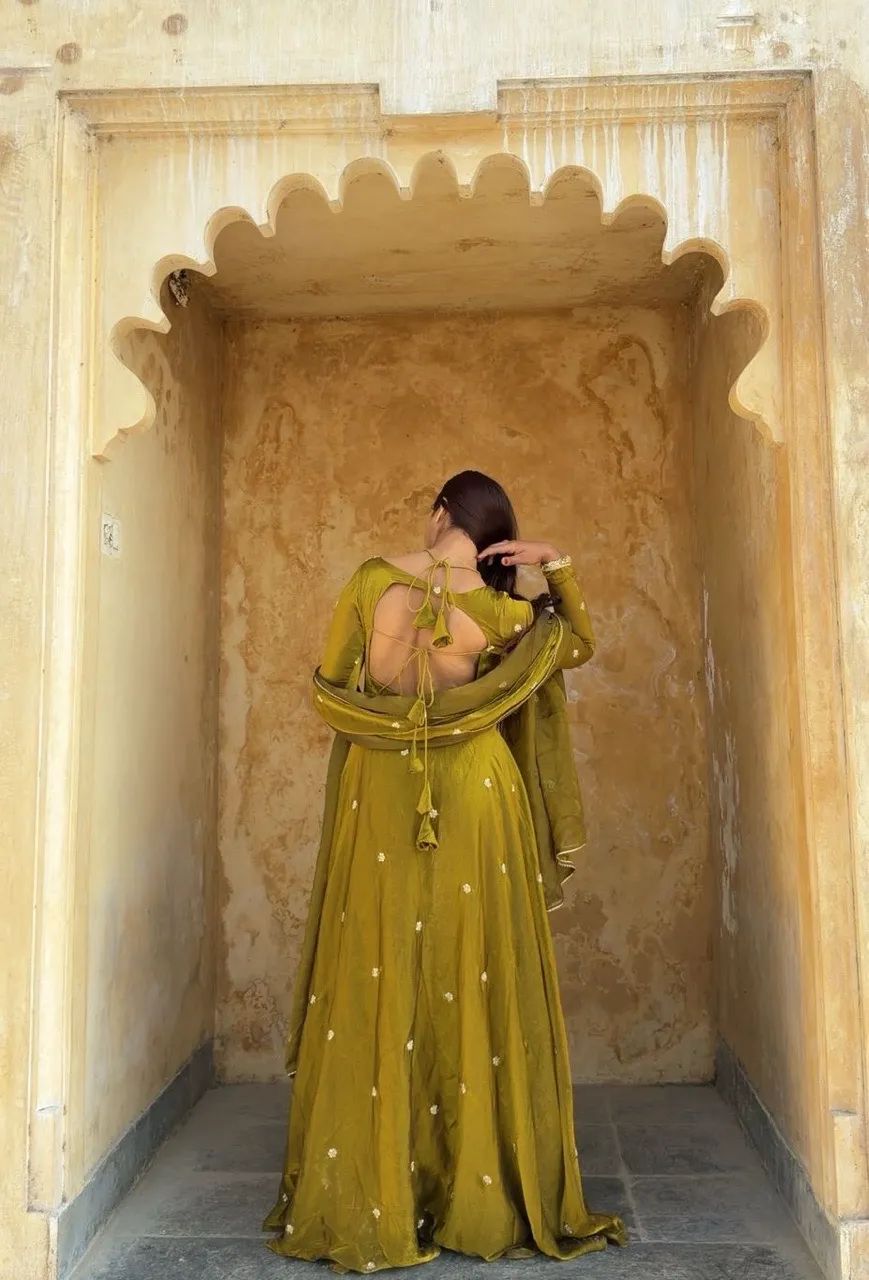 ‘Aafreen’ Anarkali - Olive Green view 4