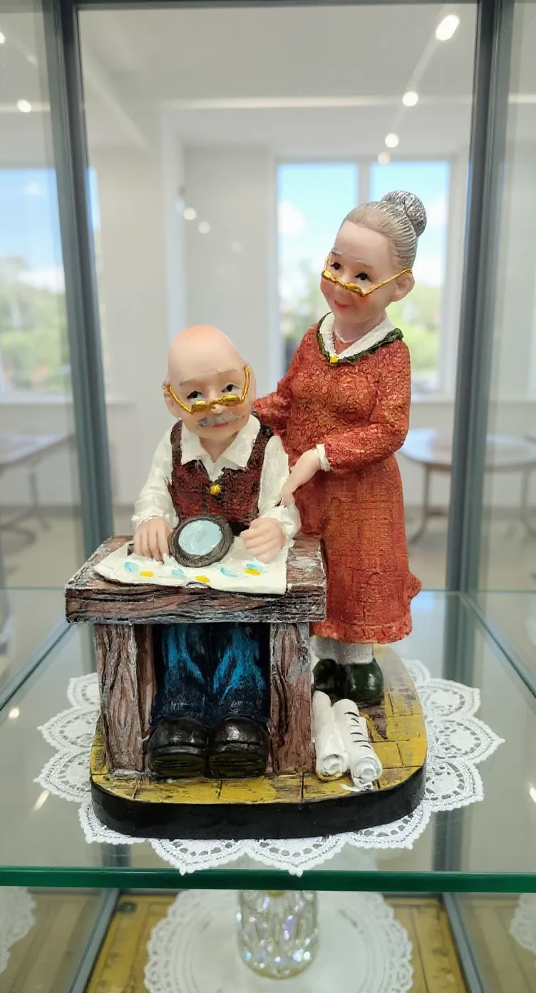 Porcelain Elderly Couple Figurines view 3