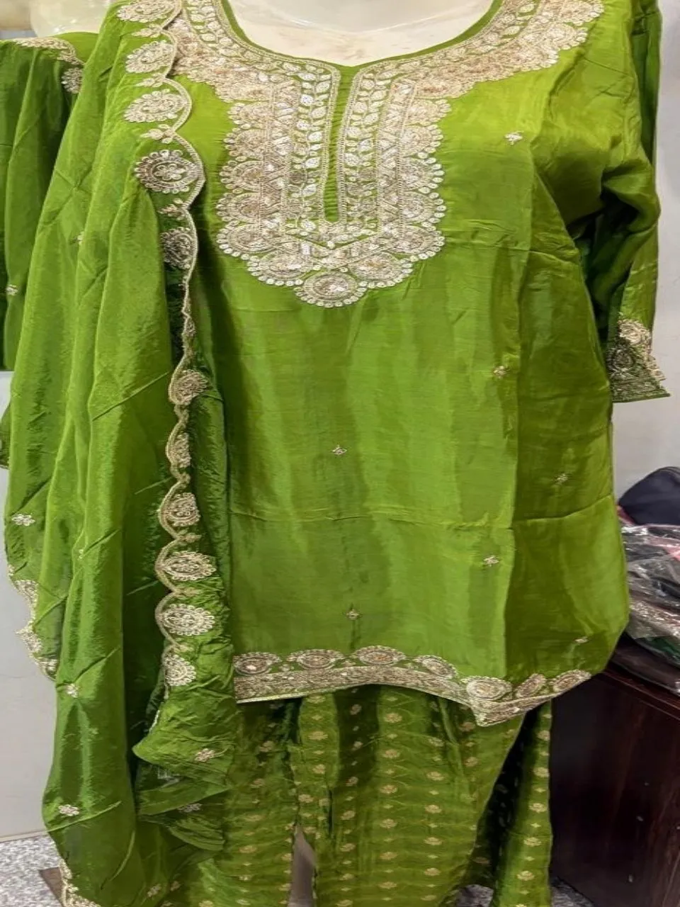 Green Embellished Kurta Set view 2