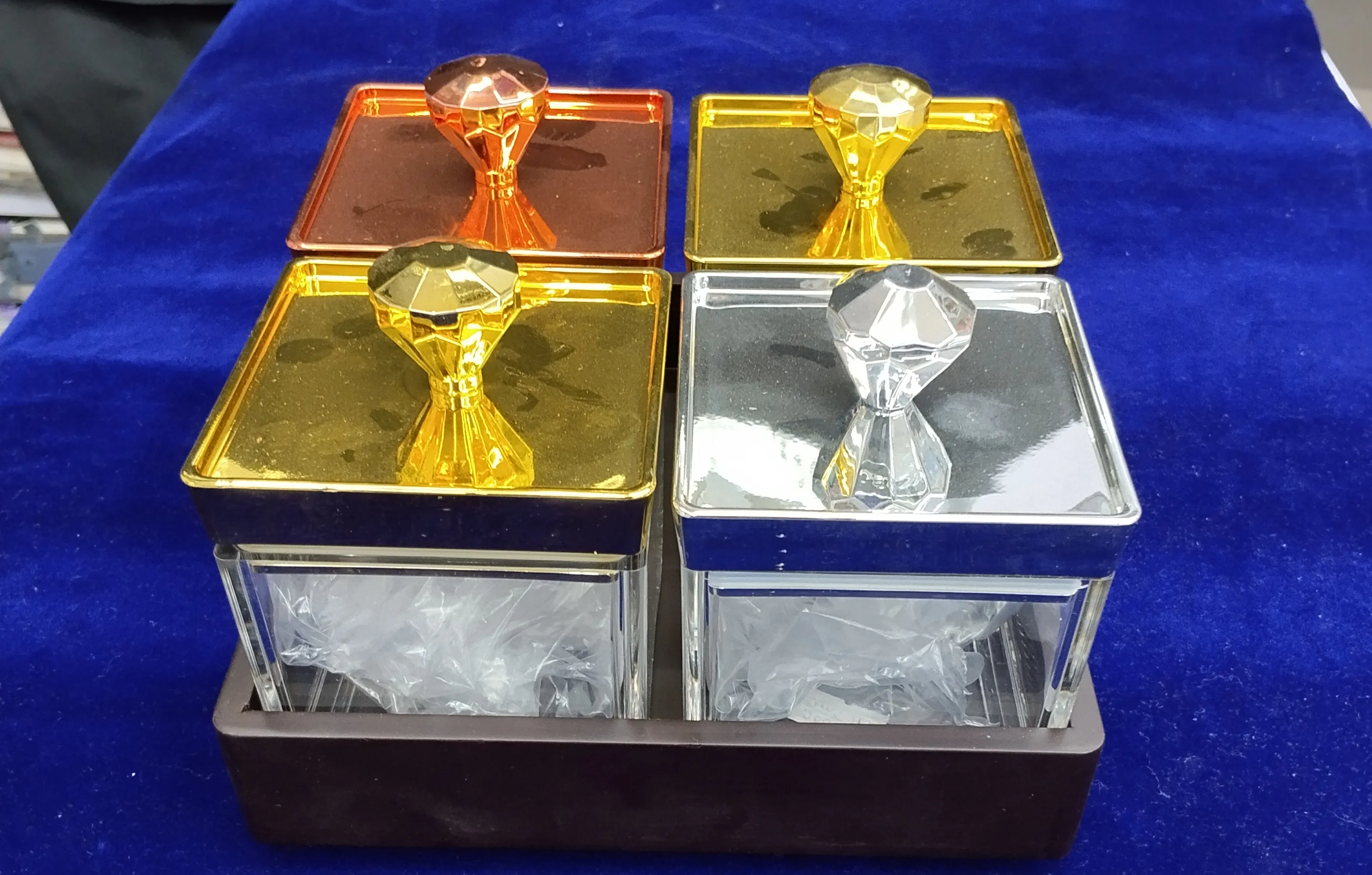 Crystal Lid Storage Containers view 2