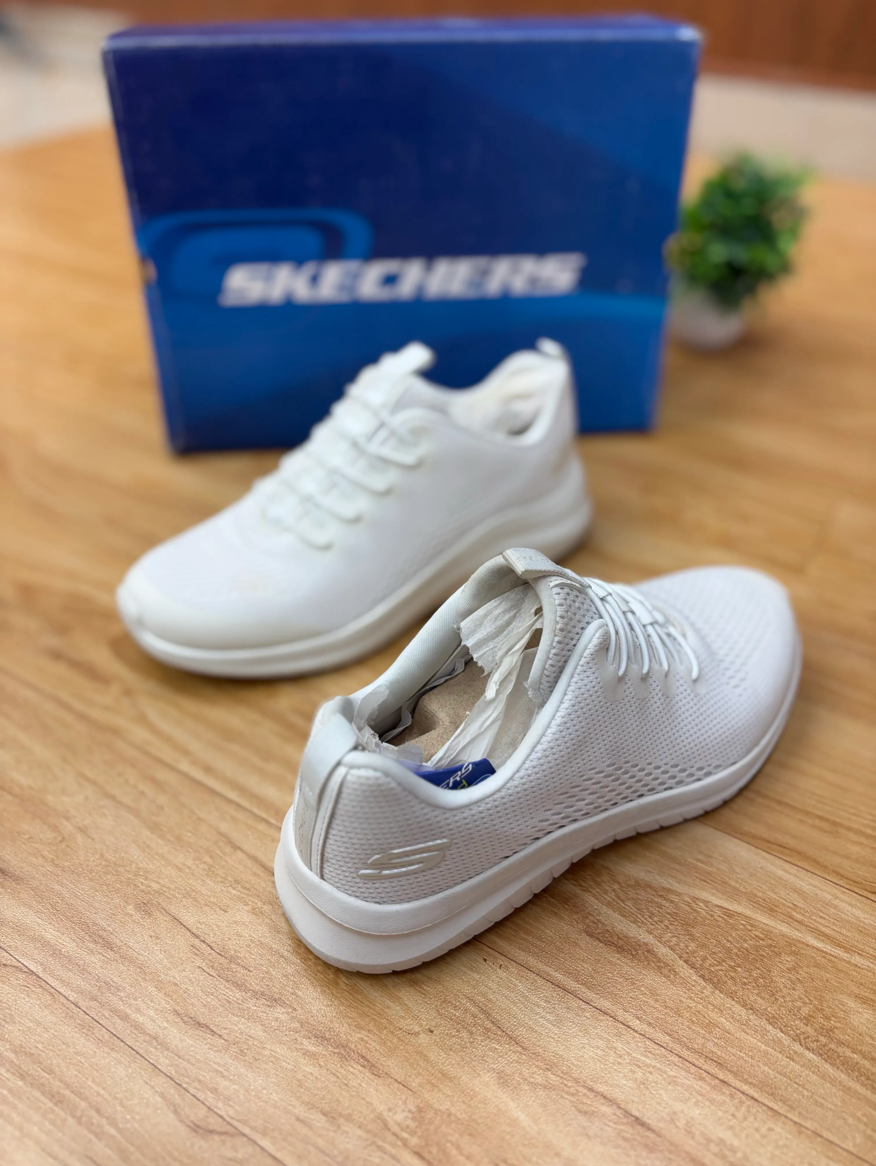 Skechers Sneakers view 2
