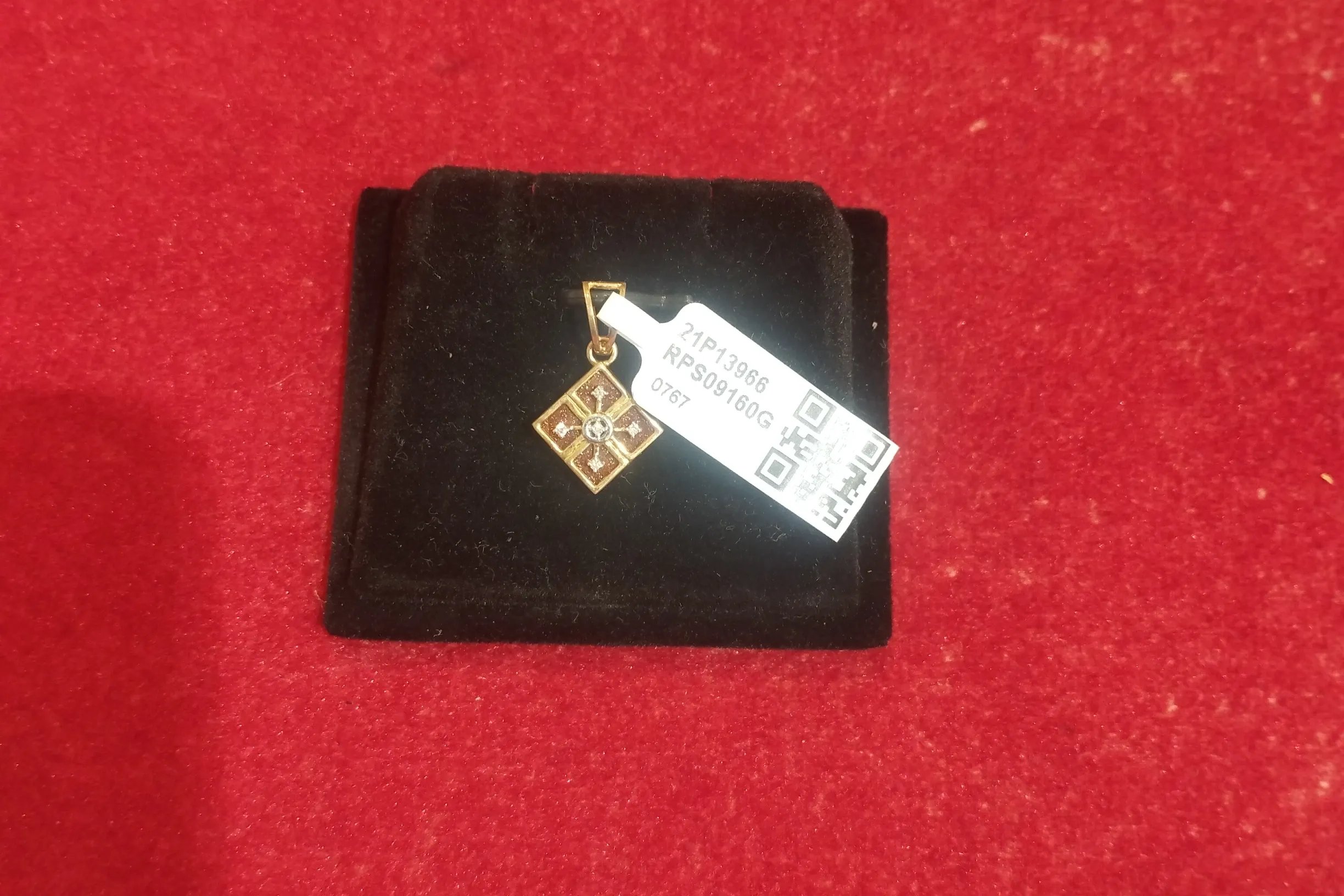 Gold Diamond Pendant view 2