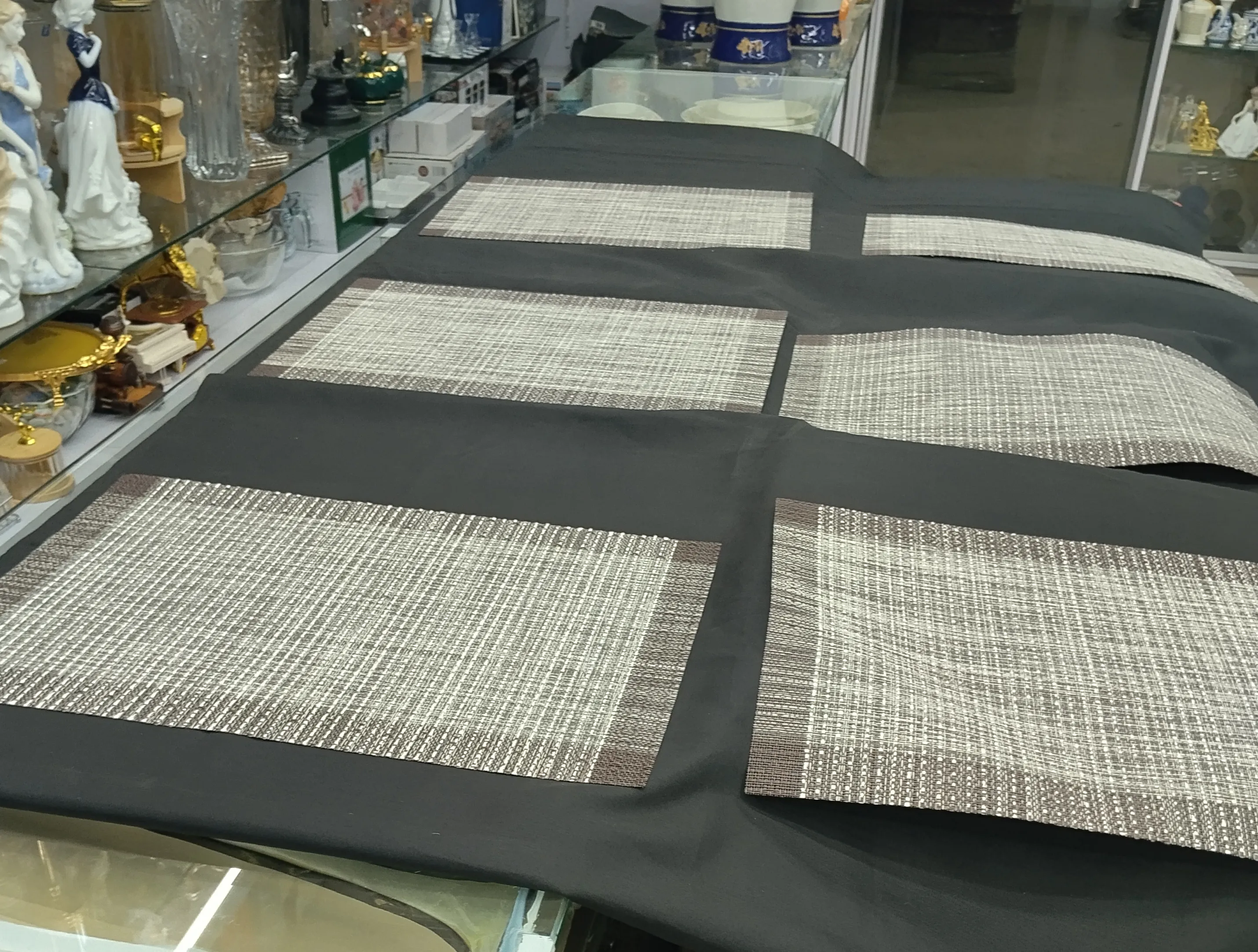 Beautiful able Mats view 2