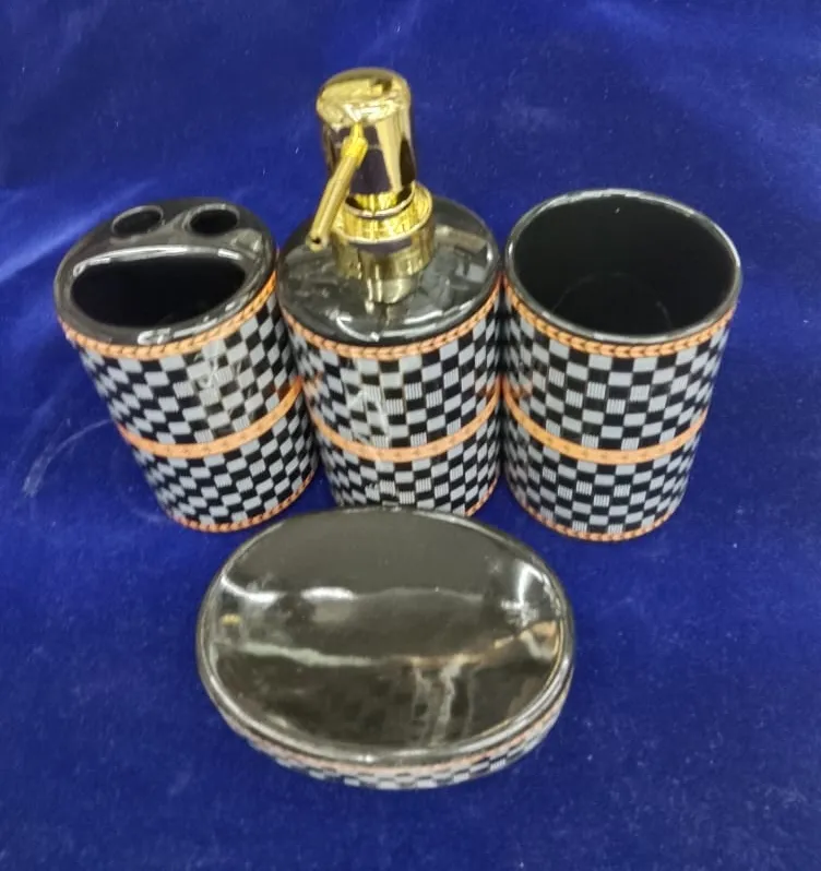 Chequered Bathroom Accessory Set view 2