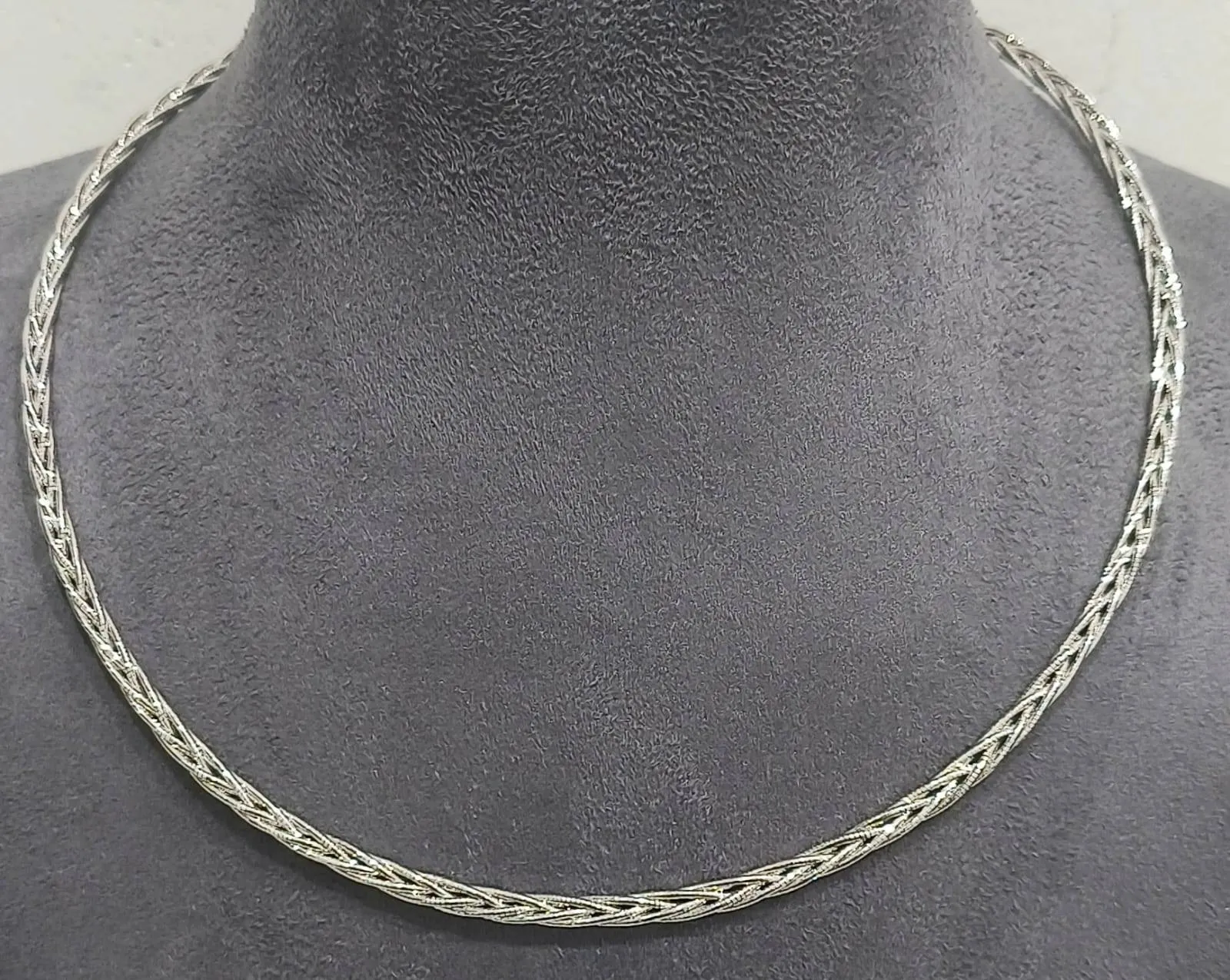 Silver Twisted Chain (AVSNK-03) view 2