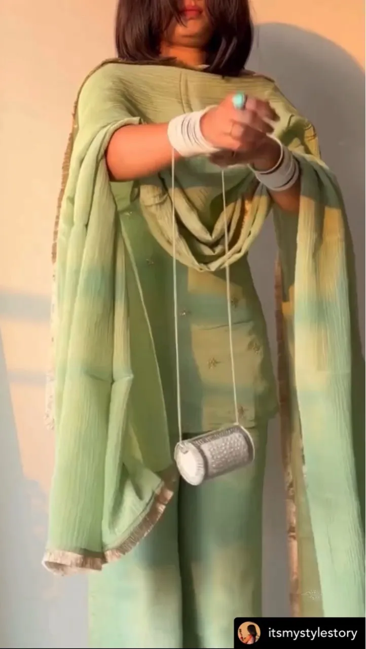 ‘Gulnoor’- Mint Green view 3