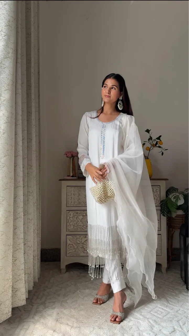 ‘Hoor’ suit set - White