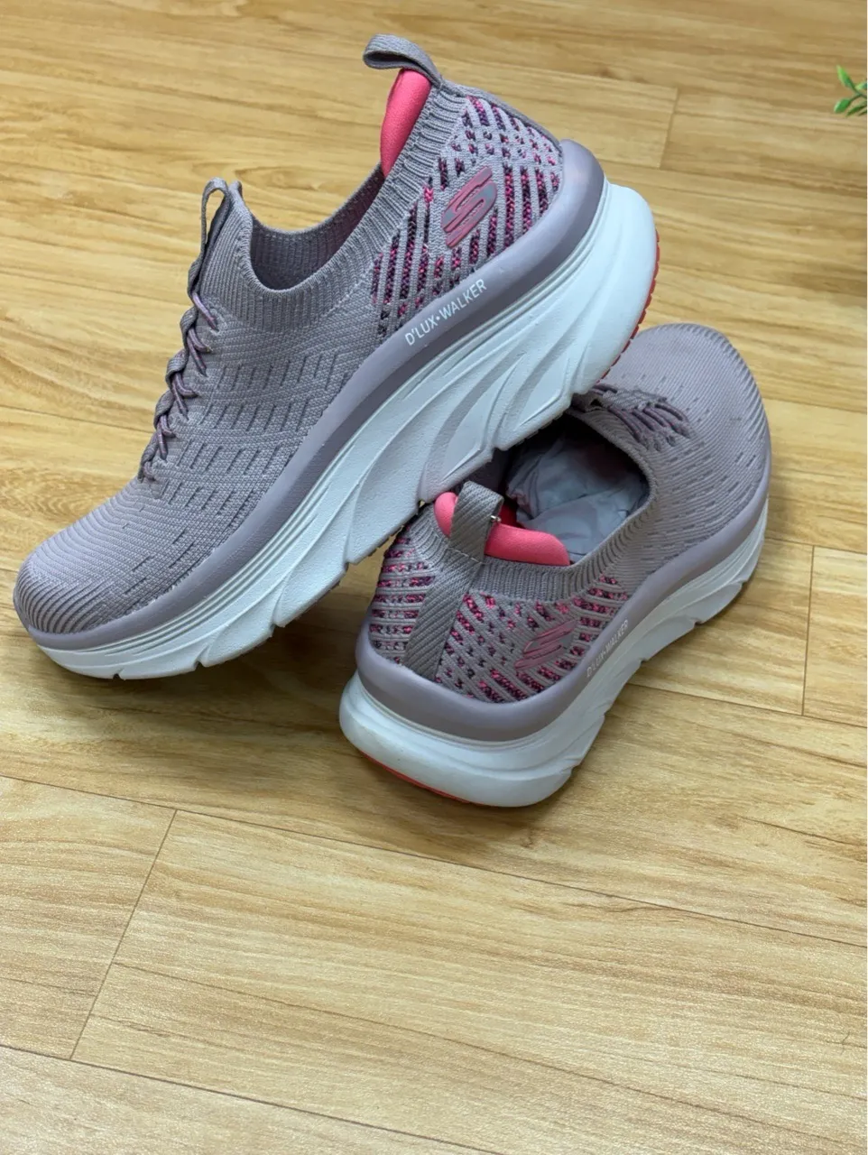Skechers Womens Sneakers view 3