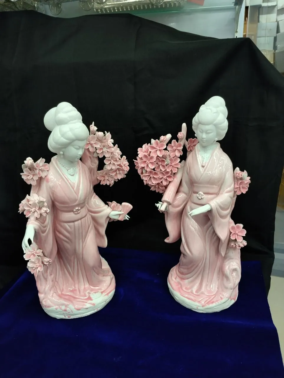 Elegant Lady Figurine view 9