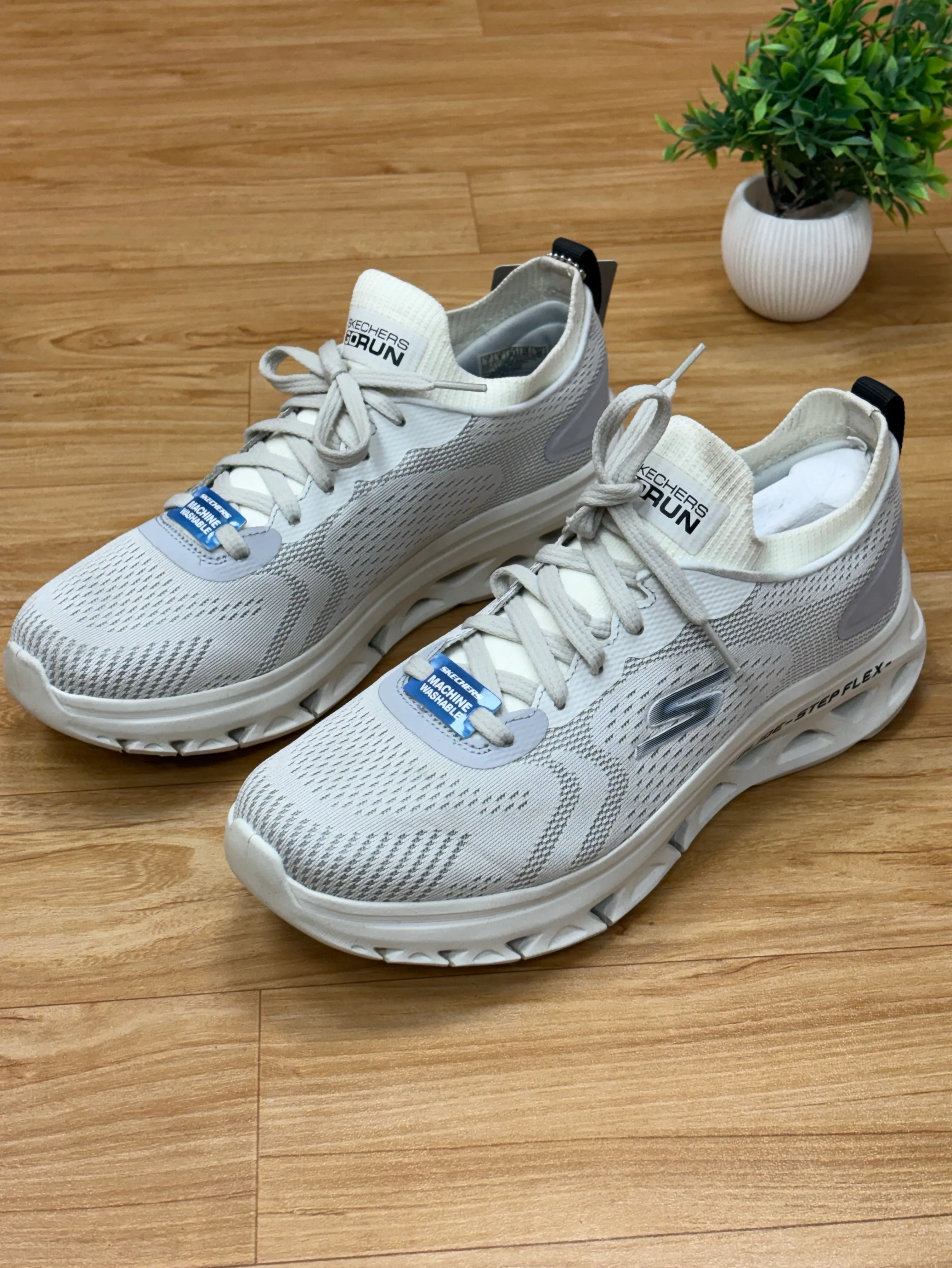 Skechers Slip-ins Max Cushioning view 2